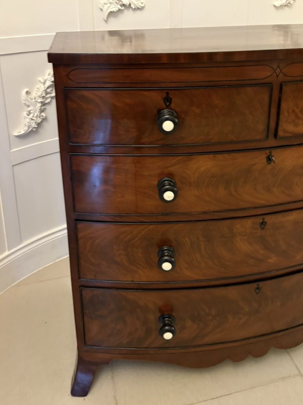 Outstanding Quality Antique Figured Mahogany Bow Fronted Chest Of 5 Drawers photo vintage