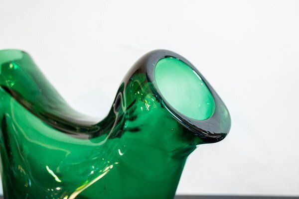 Three Sculptural Vases In Green Glass From Empoli, 1960s, Set Of 3 photo Home Decor