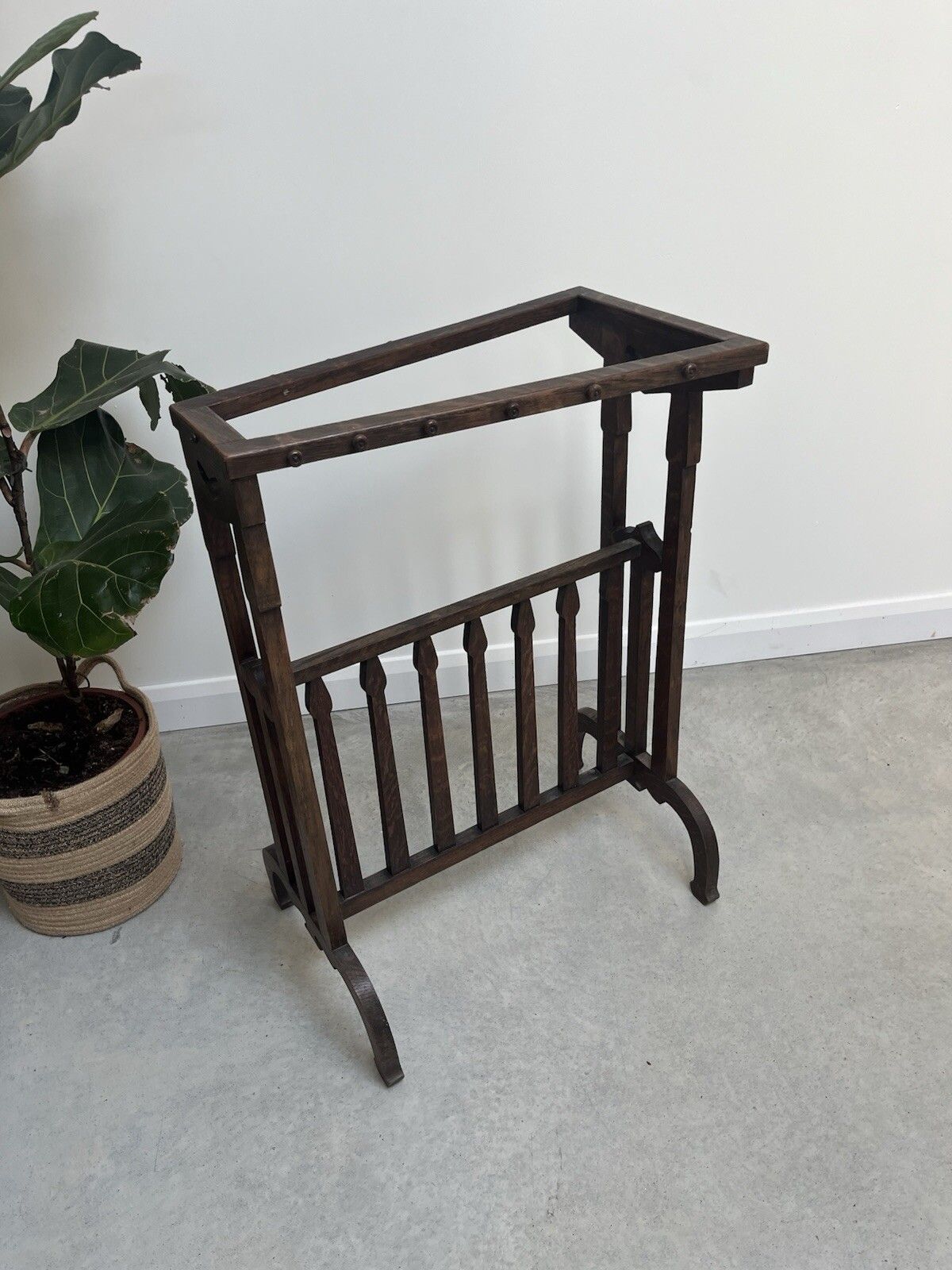 Asymmetric Arts & Crafts Oak Towel Rail photo vinterior