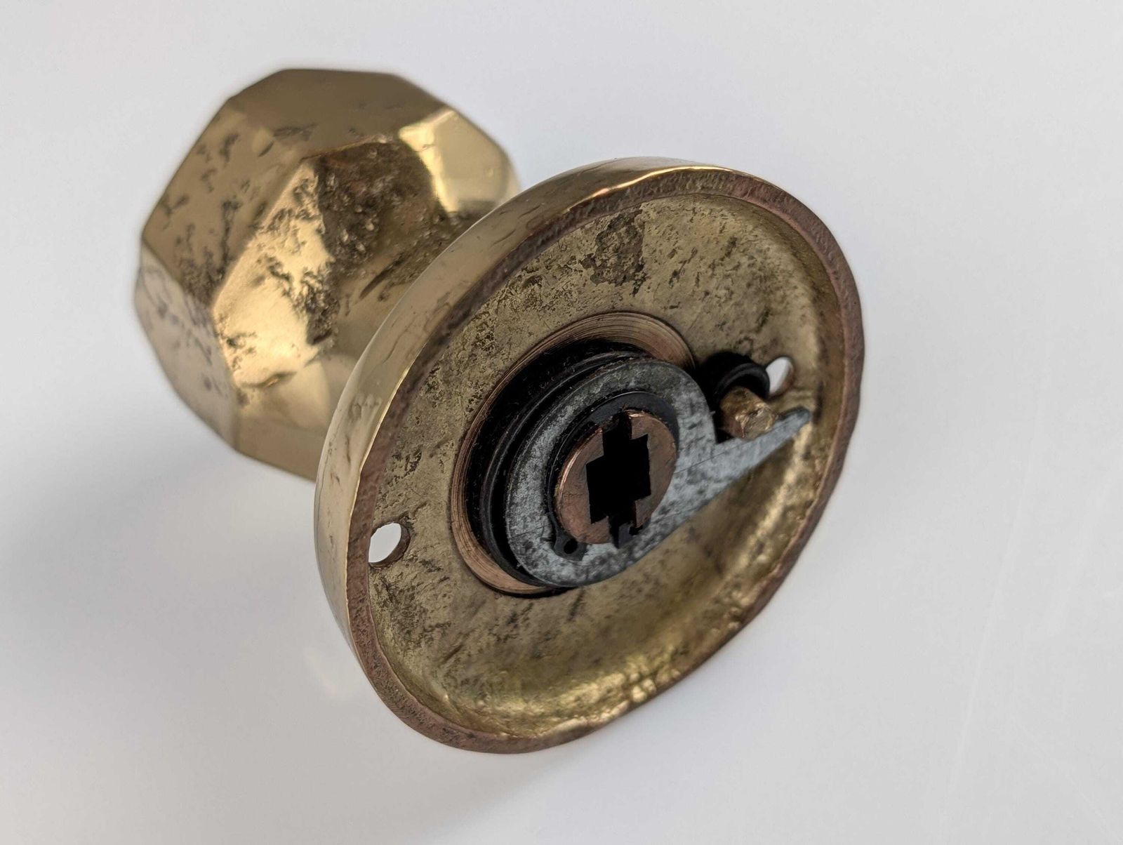 Pair Of Brutalist Sculptural Turn Knobs In Bronze 1970s photo for sale