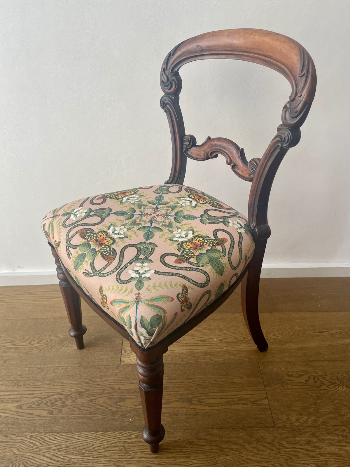 Victorian Balloon Back Side Chair photo 175.0