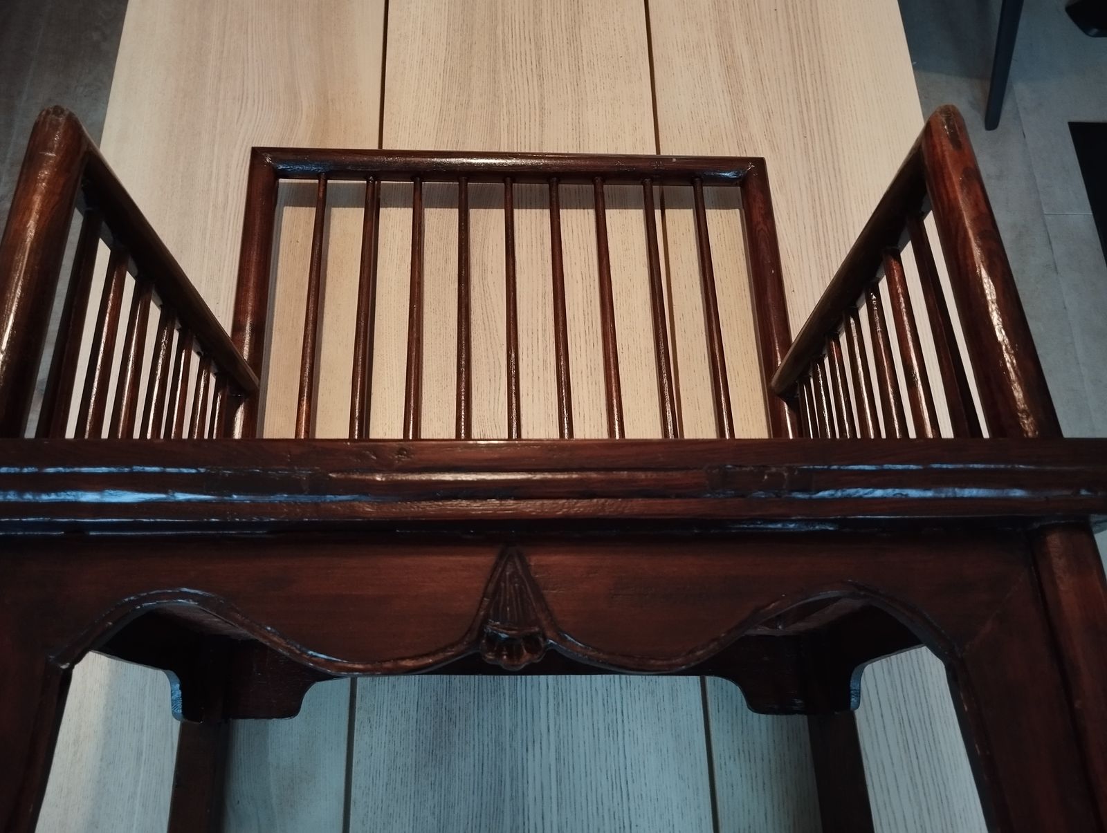 Early 20th Century Hongmu Comb Back Armchairs photo Furniture