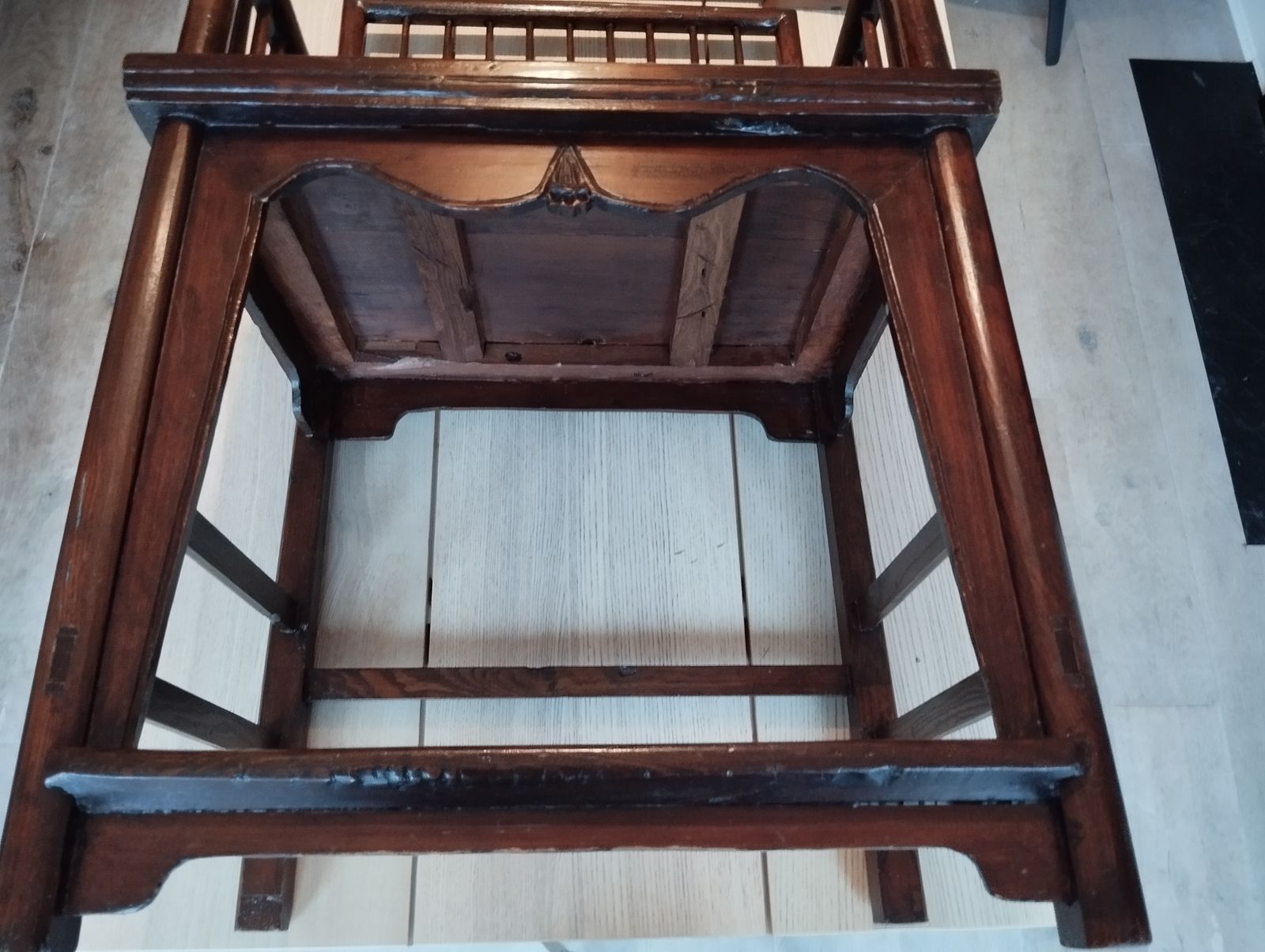 Furniture Early 20th Century Hongmu Comb Back Armchairs photo