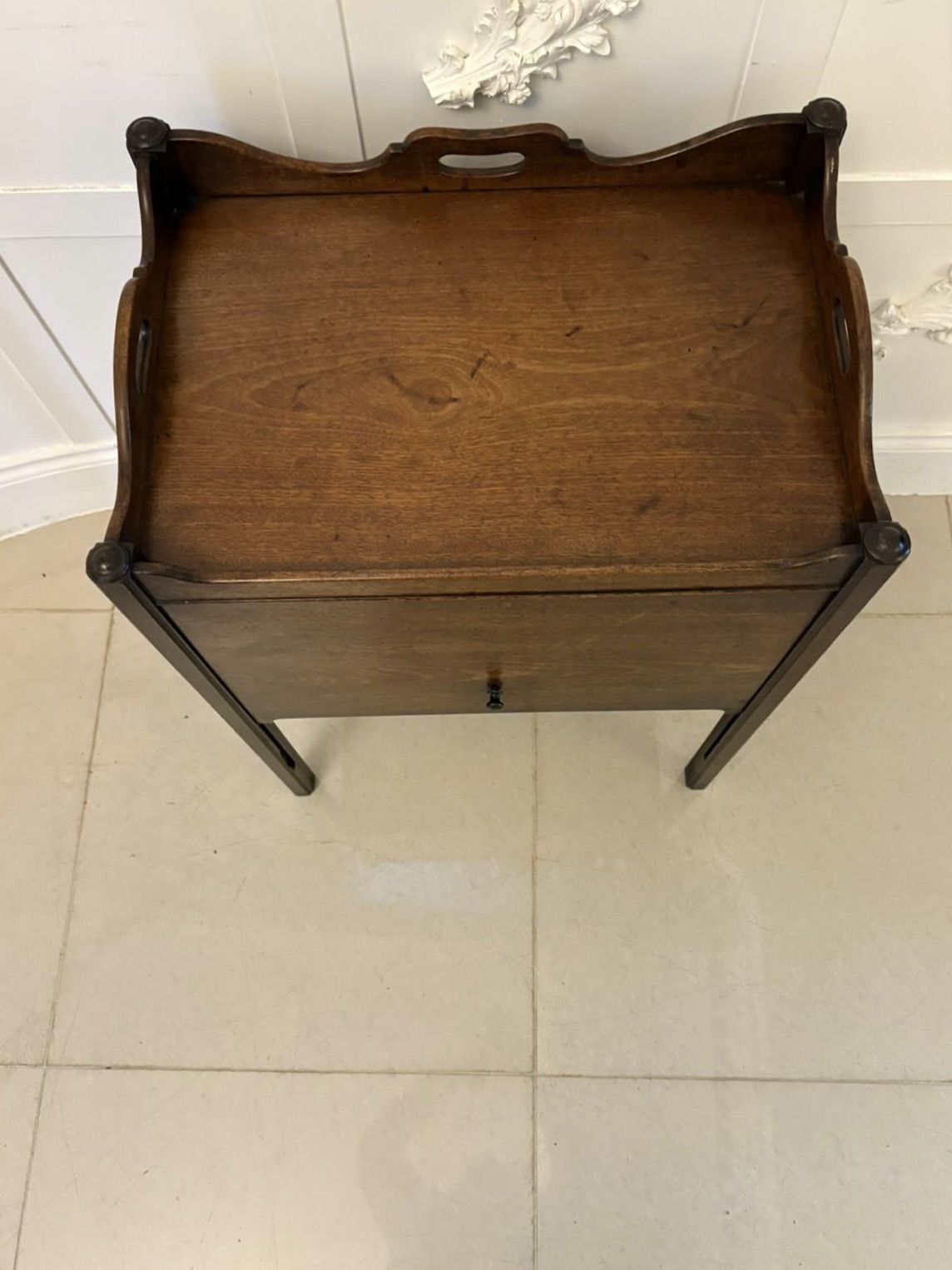 Unusual Antique 18th Century Quality Mahogany Bedside Cabinet photo vinterior