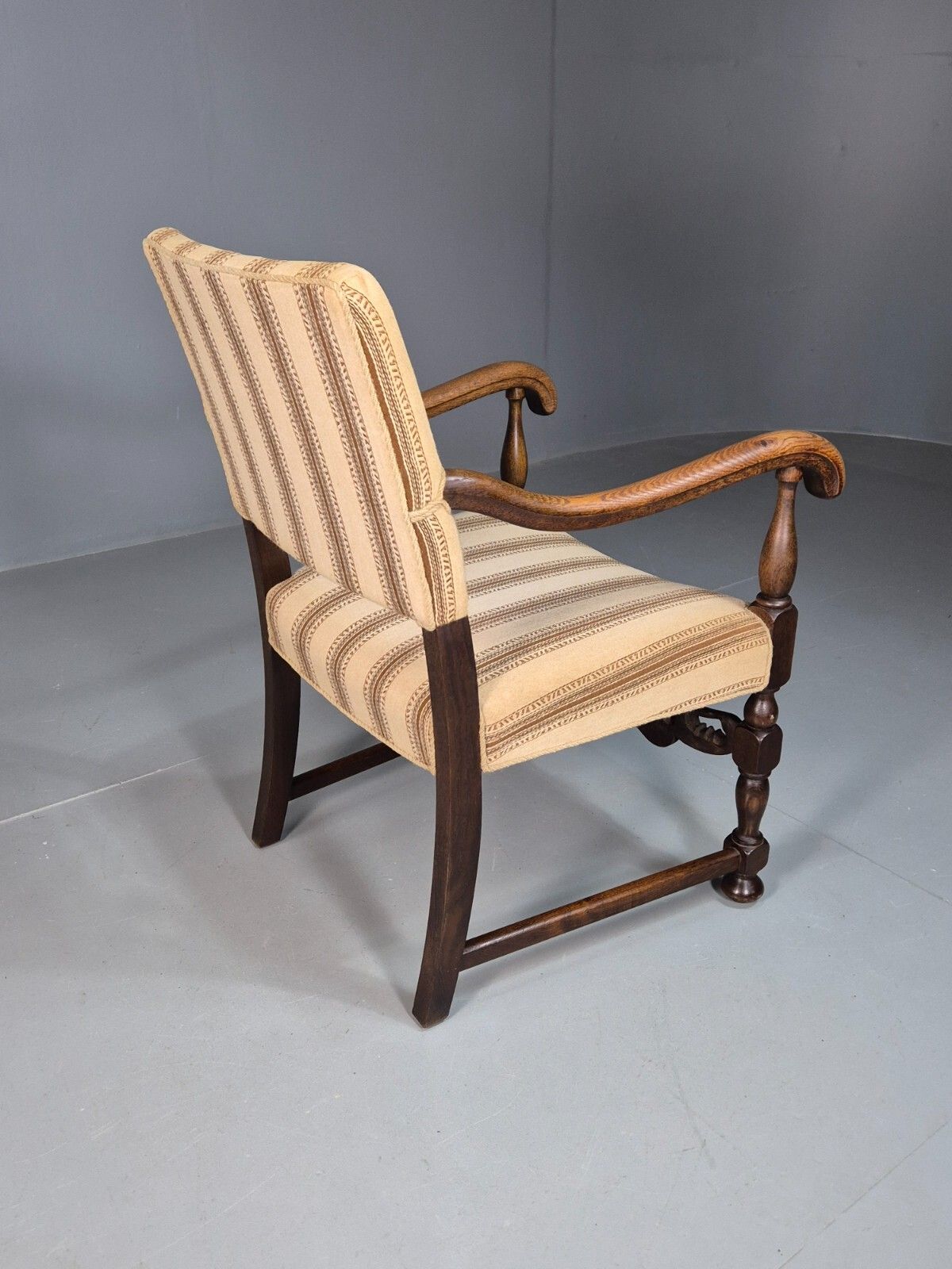 photo vinterior Vintage Danish Elbow Chair Cream Stripe Oak Frame 1950s Repro Eb8084 Vdin