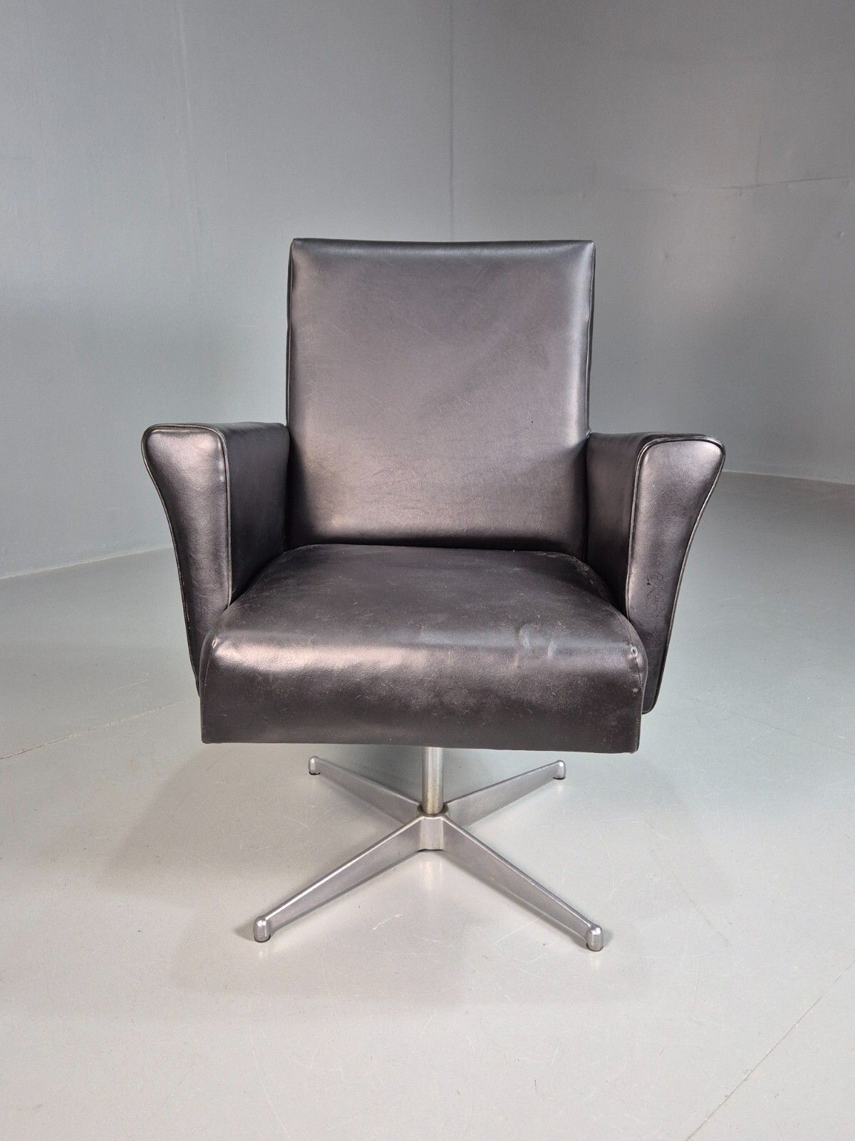 Vintage Desk Chair Black Vinyl 1960s Retro Eb7890 Mswi photo furniture
