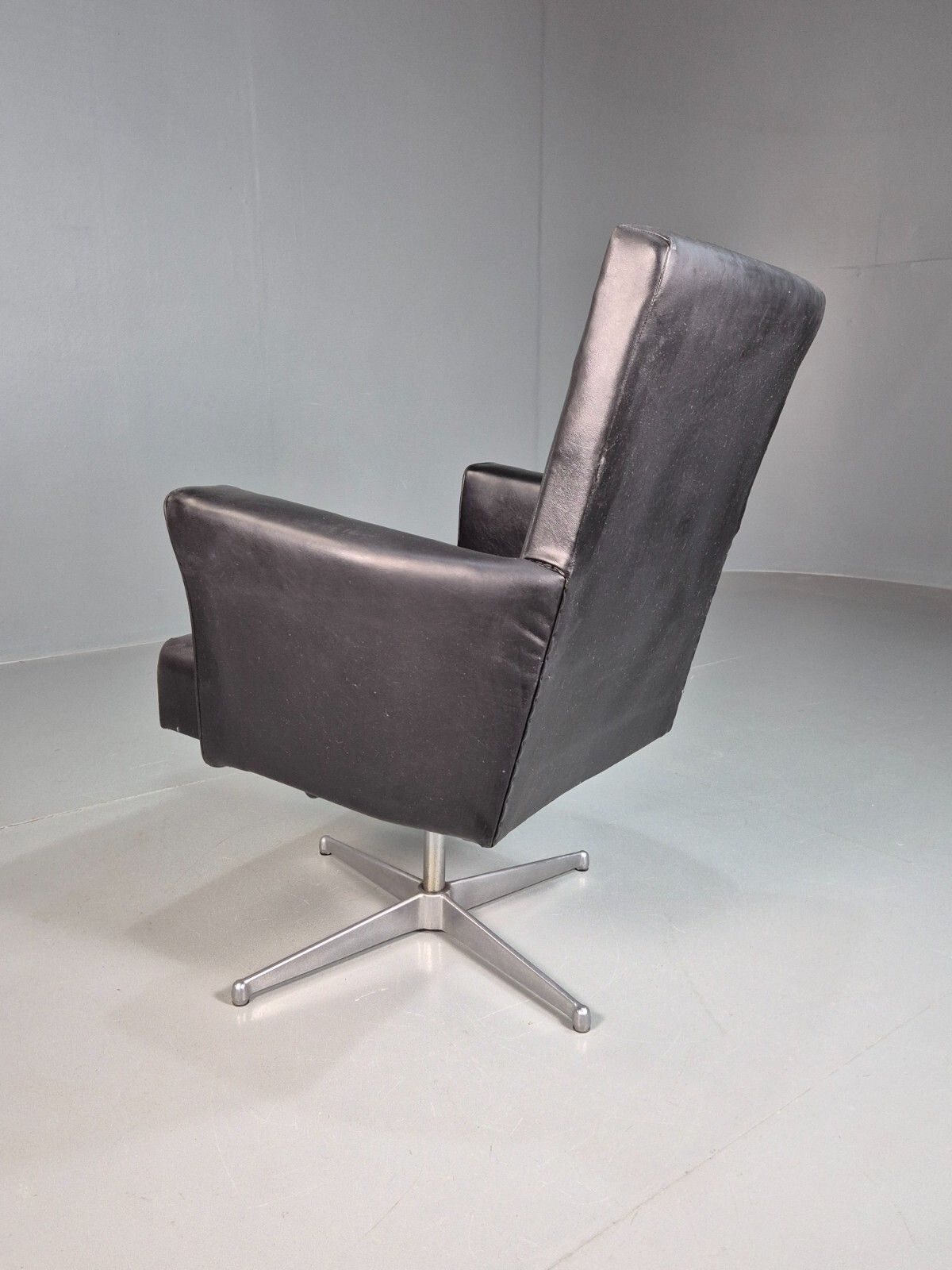 Furniture Vintage Desk Chair Black Vinyl 1960s Retro Eb7890 Mswi photo