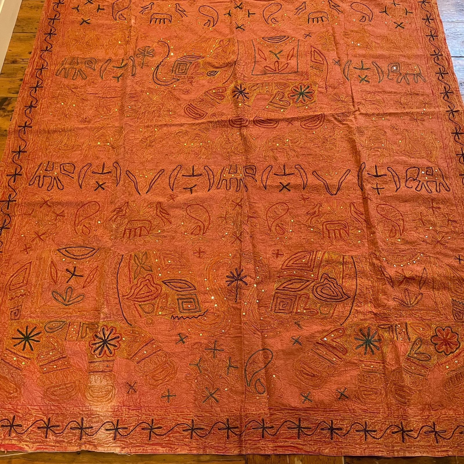 Antique Indian Asian Fabric Throw Blanket Hand Sewn Embroidered Pattern Cover Handmade Tapestry Bedding 217x144cm Quilt Orange Fabric photo vinterior