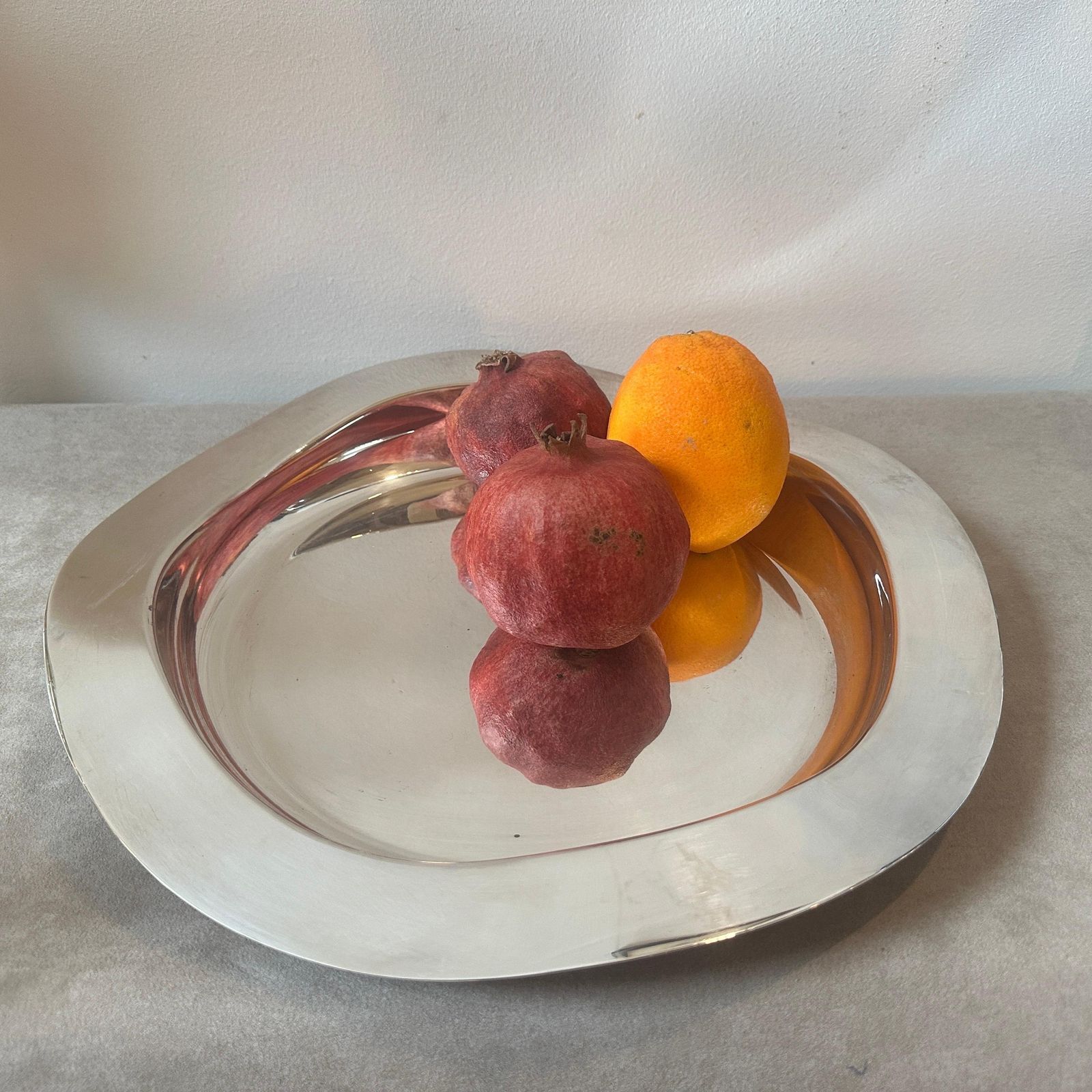 1990s Modern Design Silver Plated Italian Centerpiece By Mesa photo vinterior