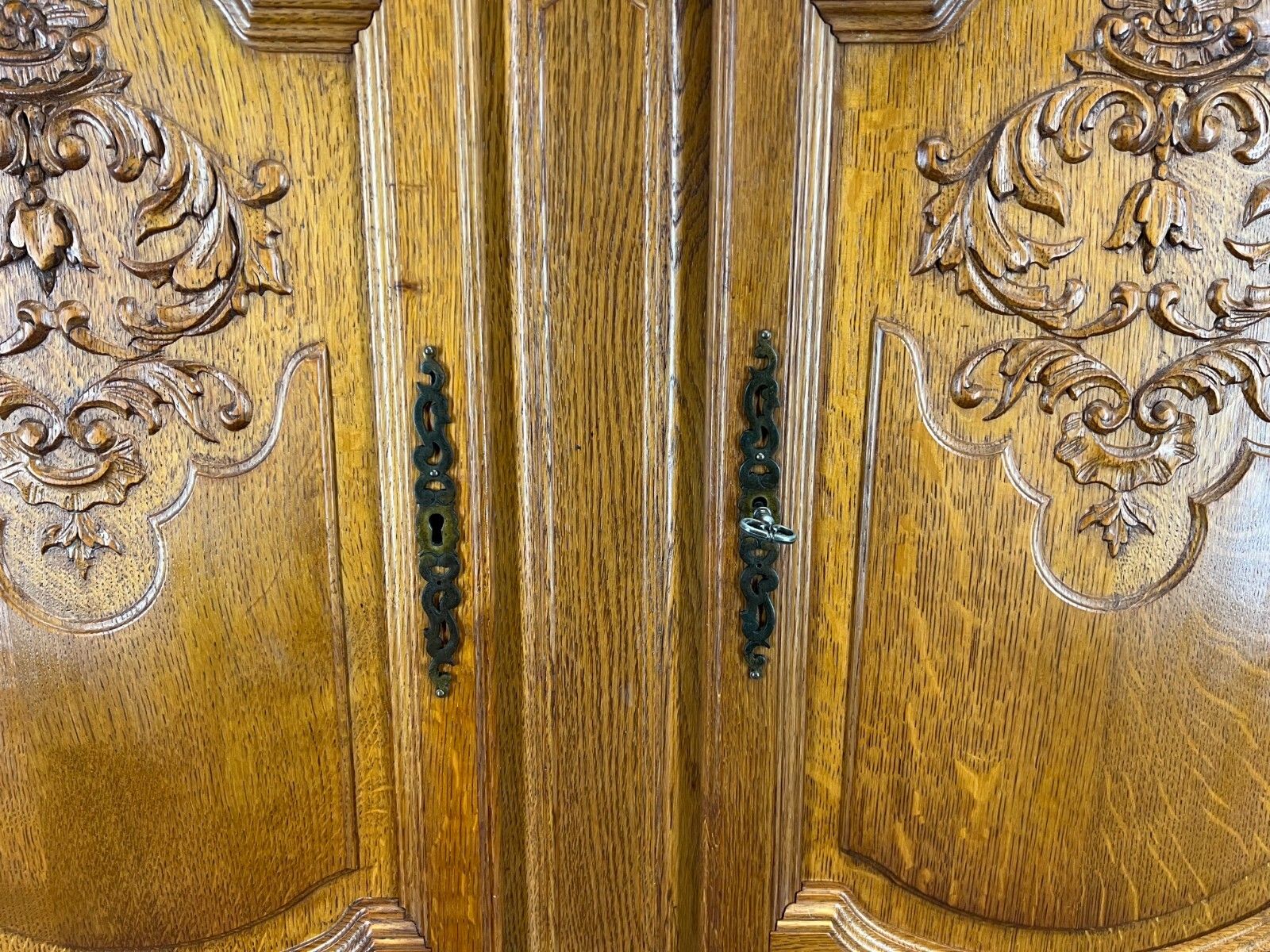 Amazing  Sideboard / Cabinet / Cupboard  Vintage French Louis XIV (Lot 3552) photo Furniture