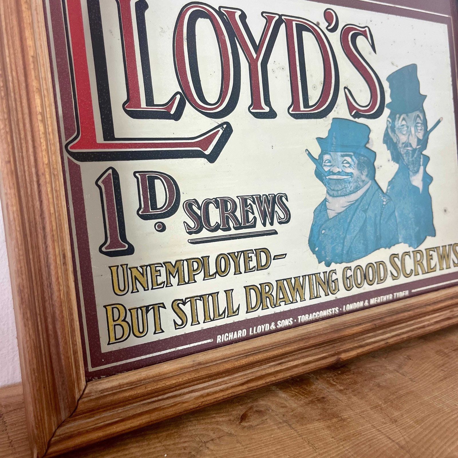 Lloyds Screws Tobacco Advertising Mirror, Smoking Memorabilia, English Brand, Wall Art, Interior Design, Picture Frame, Collectibles Piece photo Art