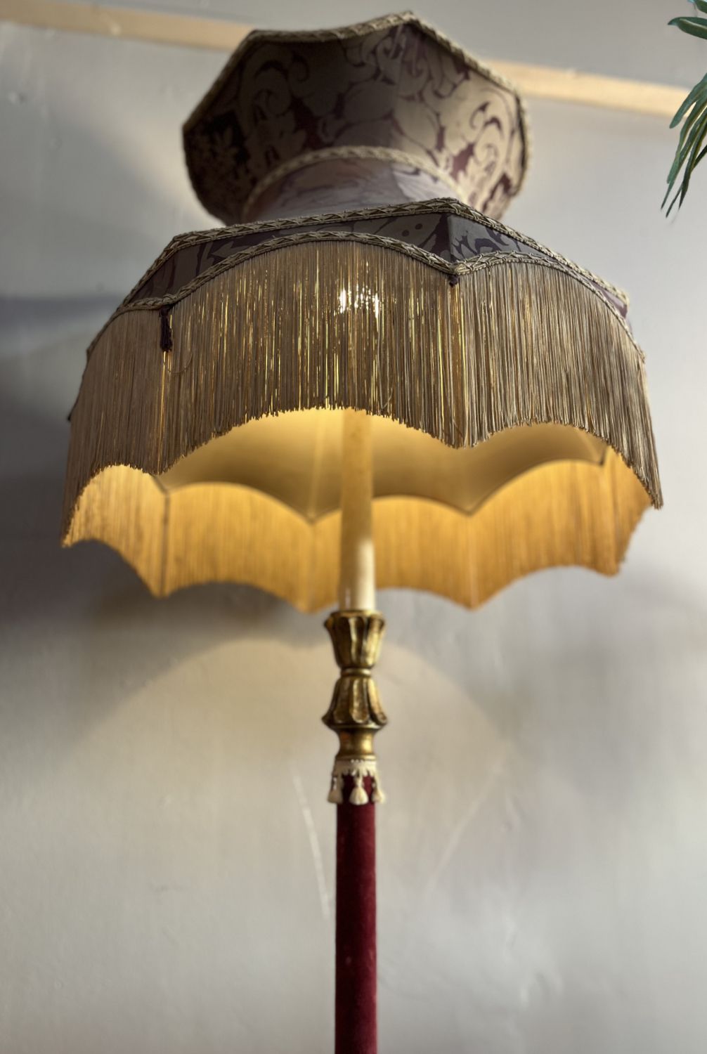 1930s French Boudoir Giltwood Fringe Tassel Standard Floor Lamp Light Baroque photo vinterior