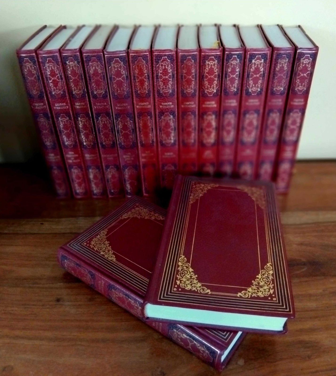 A Wonderful Complete Set Of 15 Dennis Wheatley Novels  Pen & Ink Illustrations, Deep Red Gilded Covers, Heron Books, 1970's photo vinterior