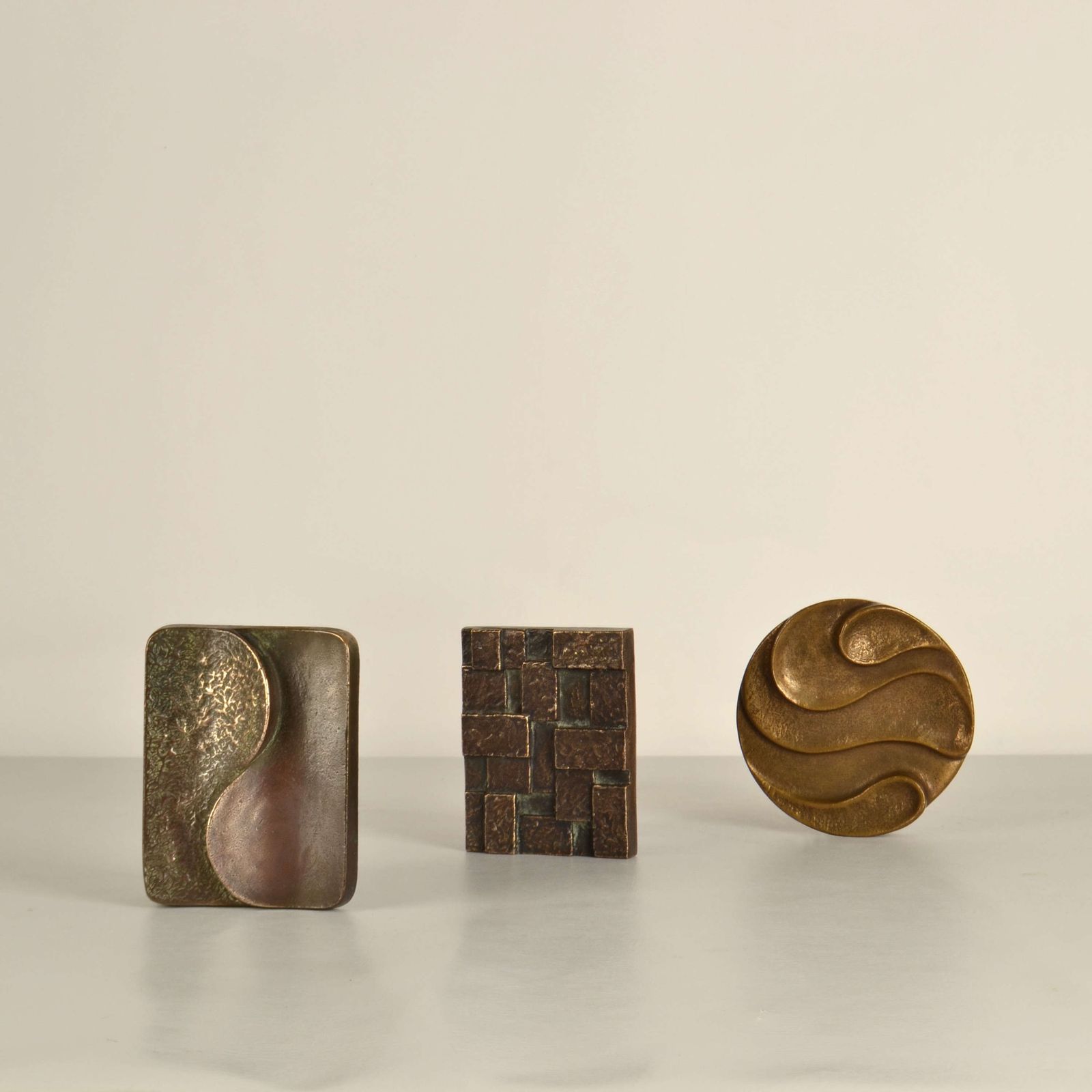 Architectural Push And Pull Door Handle In Bronze With Cubist Relief photo vinterior