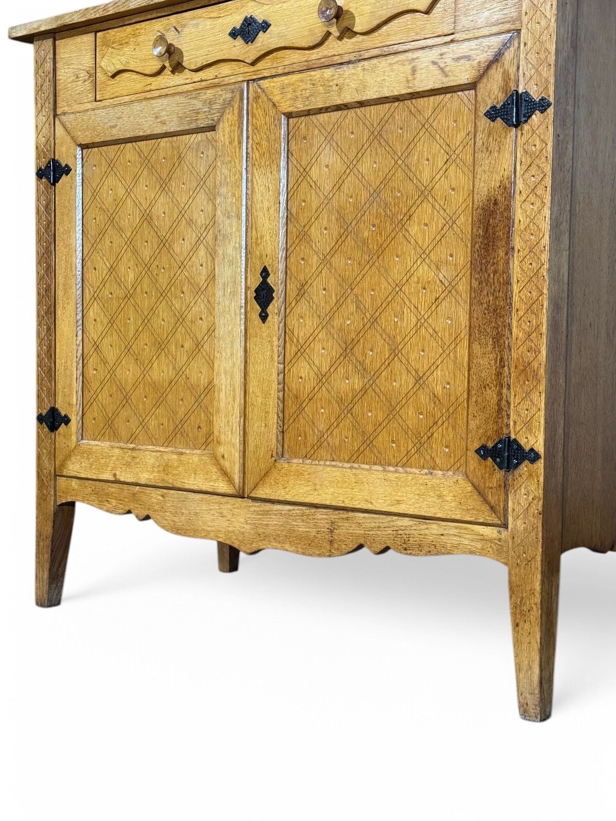 photo furniture Mid Century Dresser Solid Golden Oak C1950s Vintage