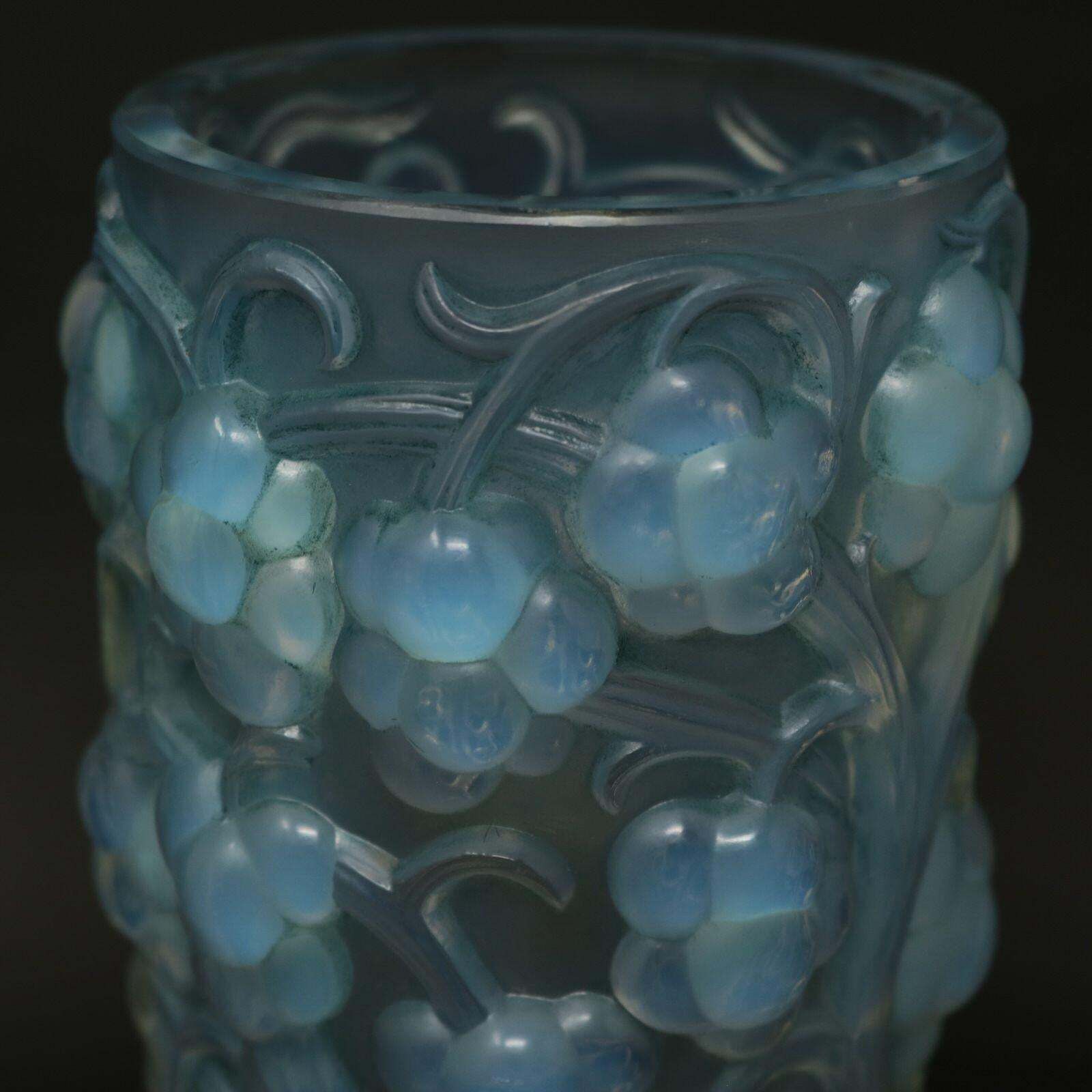 Rene Lalique Opalescent Glass 'Raisins' Vase photo Home Decor
