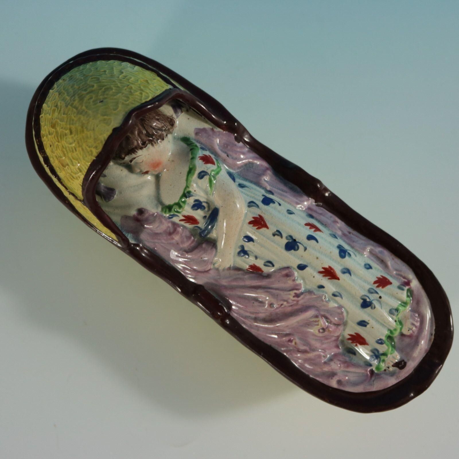 photo furniture Staffordshire Pearlware Child In Rocking Cradle