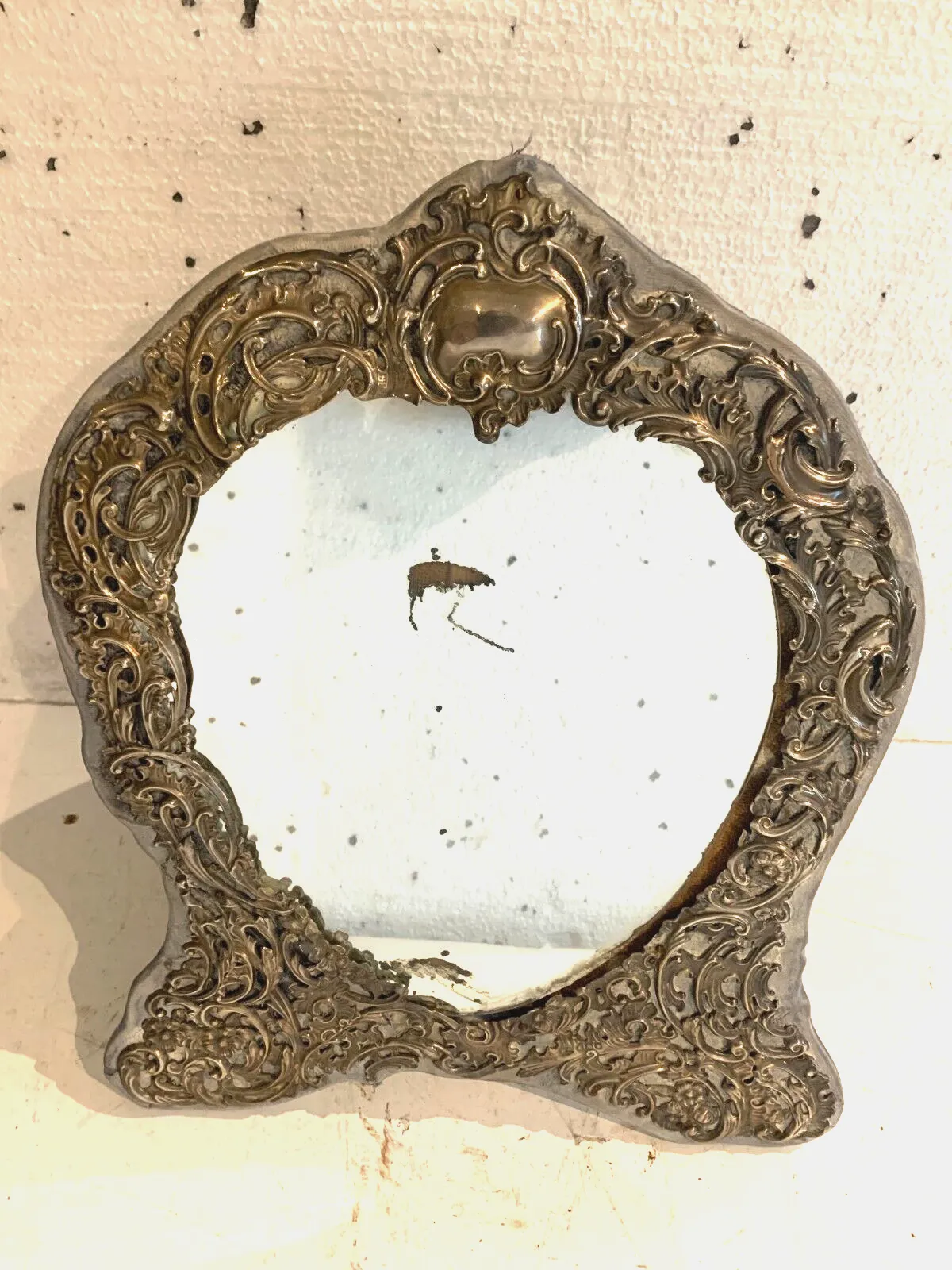 photo furniture Louis XV Style Mirror In Metal Pushed Back 20th Century