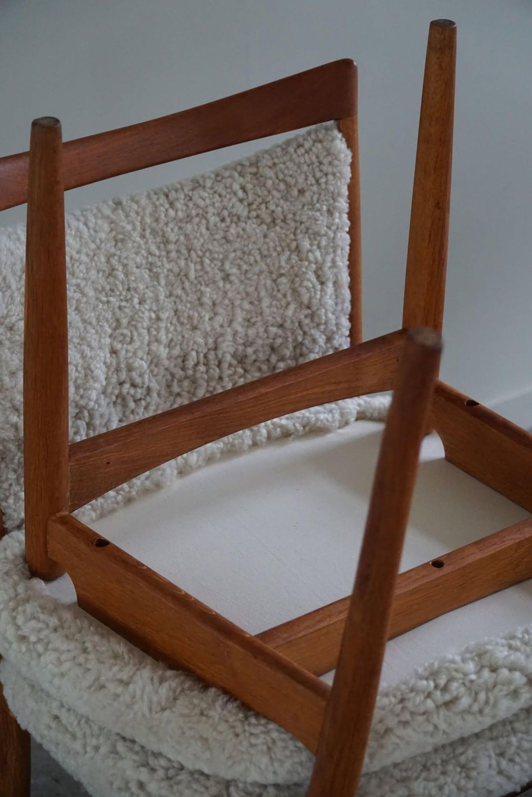 photo vinterior Danish Modern, Set Of 6 Chairs In Oak & Lambswool, Model Sw86 By Finn Juhl, 1953