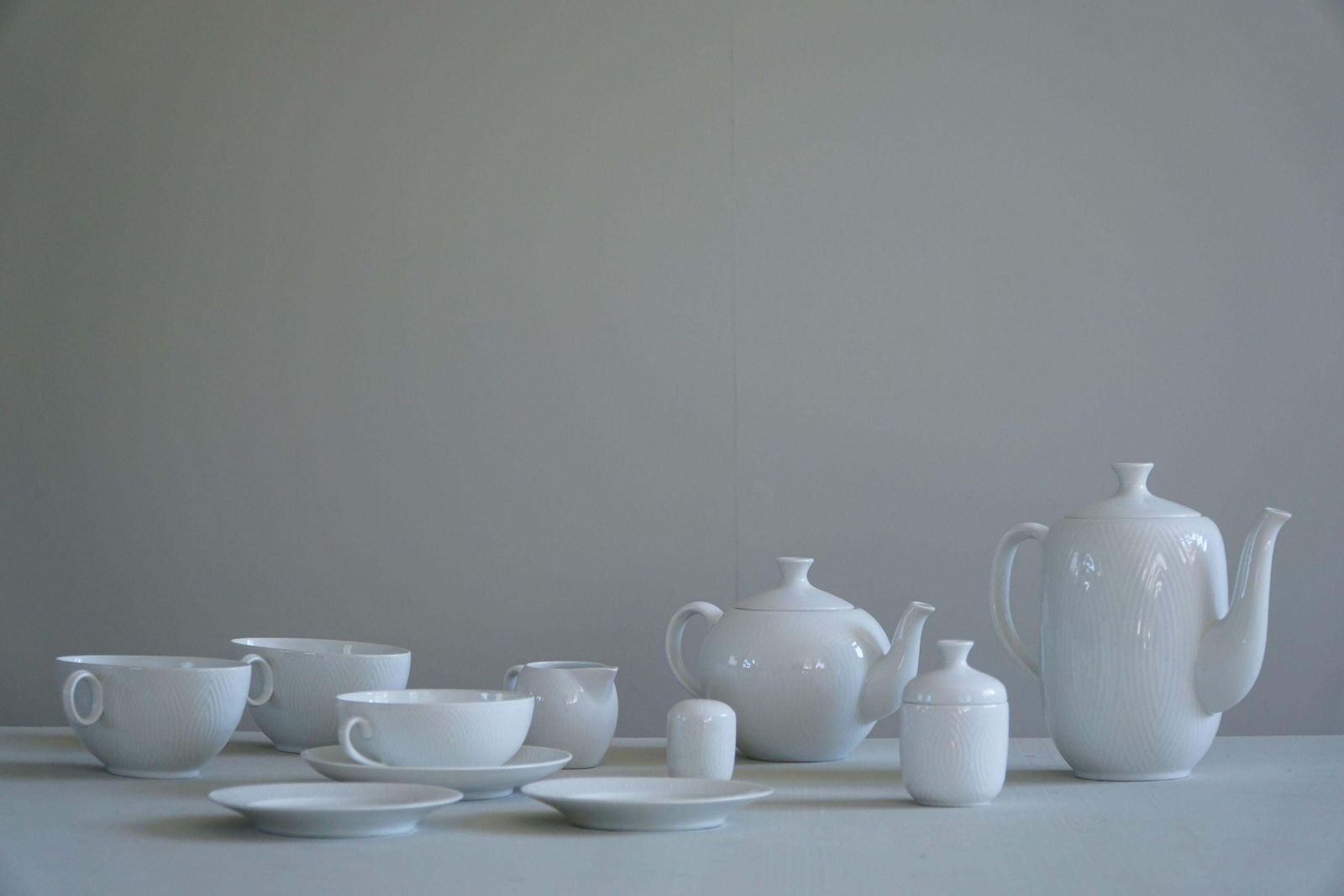 Axel Salto, Service Set In Porcelain From Royal Copenhagen, Midcentury, 1956 photo furniture