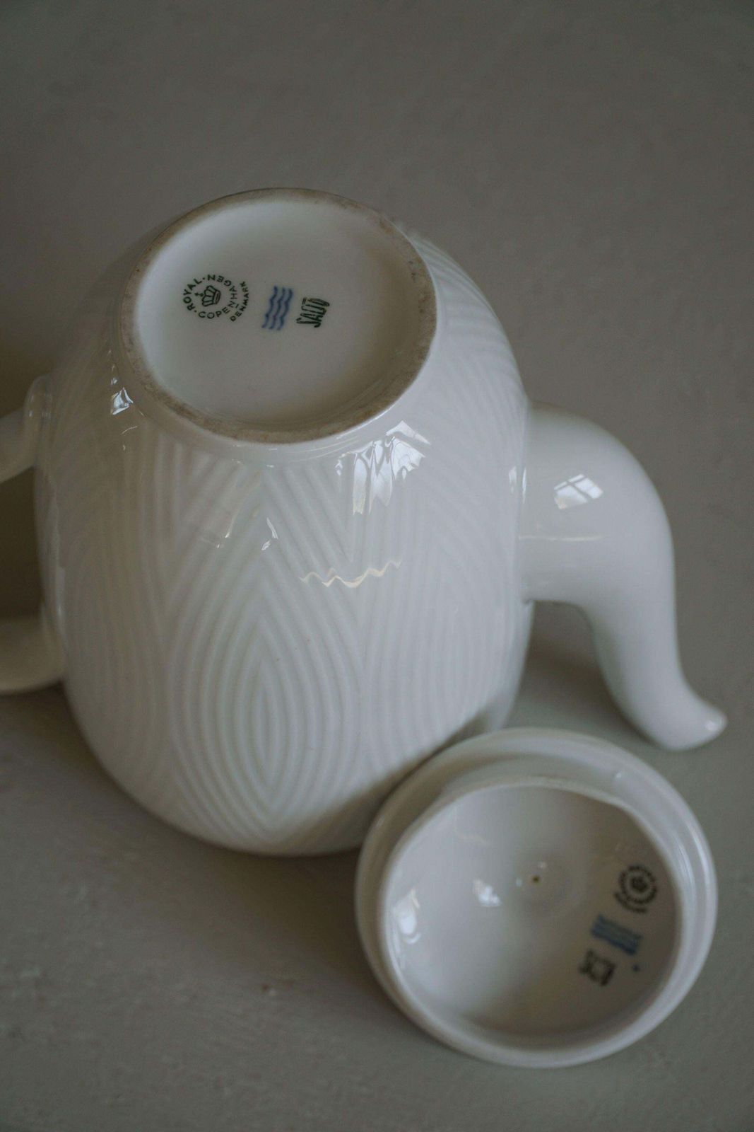 Axel Salto, Service Set In Porcelain From Royal Copenhagen, Midcentury, 1956 photo vintage