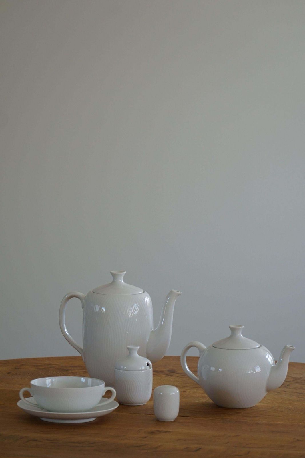 photo for sale Axel Salto, Service Set In Porcelain From Royal Copenhagen, Midcentury, 1956
