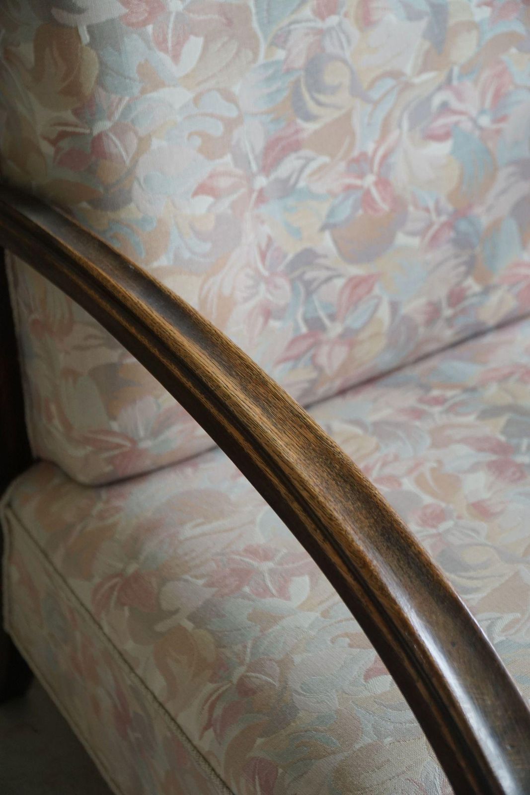 photo vinterior Pair Of Danish Art Deco Lounge Chairs, Oak & Vibrant Flora Fabric, 1940s