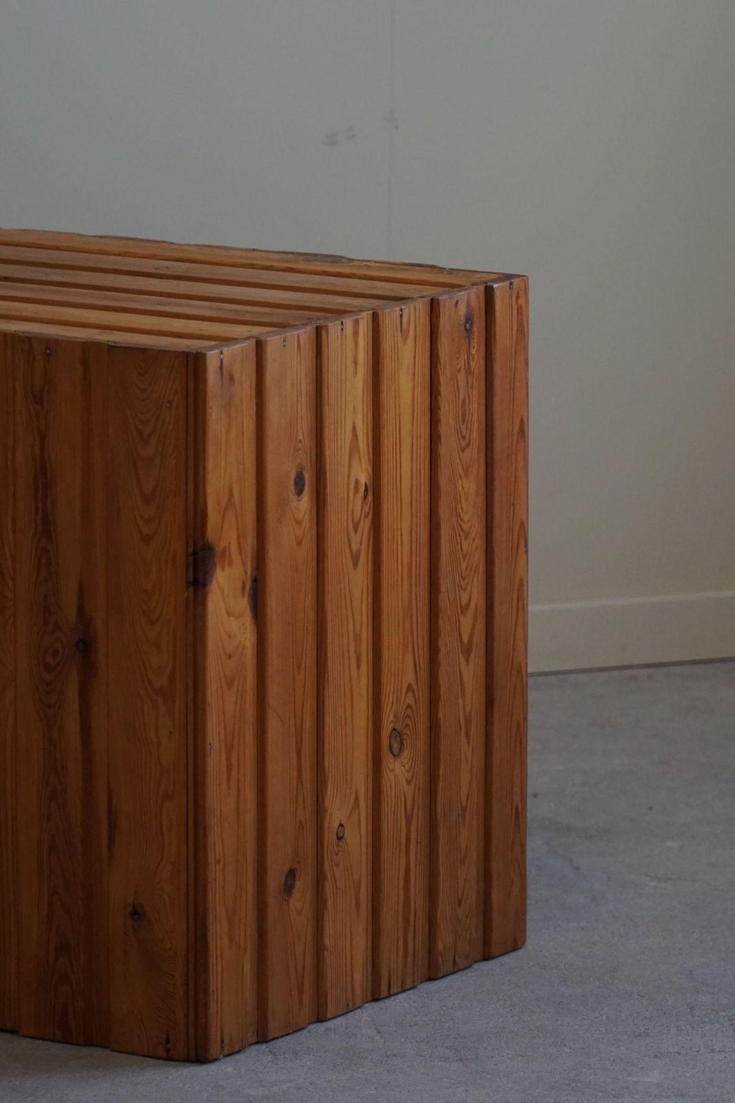 photo vinterior Primitive Freestanding Chest Of Drawers In Pine, Swedish Mid Century, 1950s