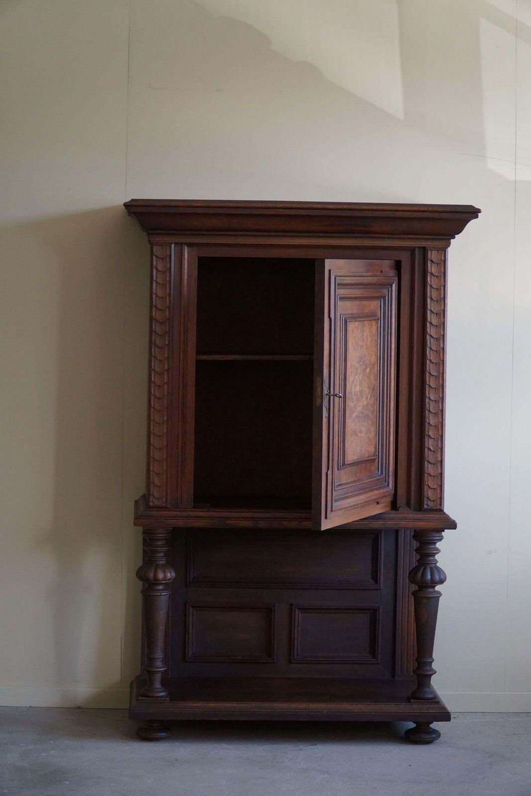 photo vintage Baroque Style Cabinet In Oak & Birch, Made By A Danish Cabinetmaker, 1920s