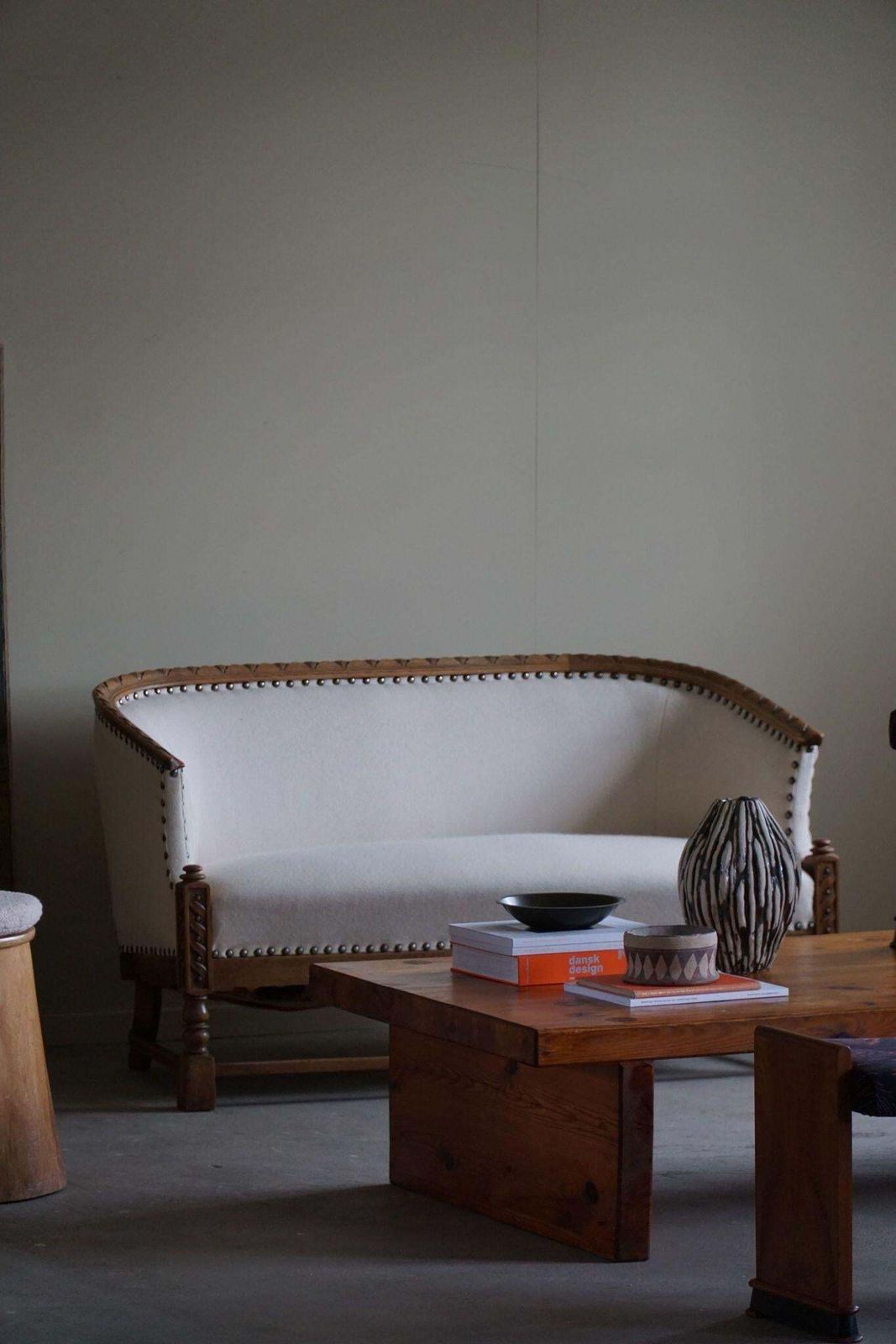 photo vinterior Sculptural 2 Seater Sofa In Oak & Wool, Danish "Skønvirke" Style, 1920s