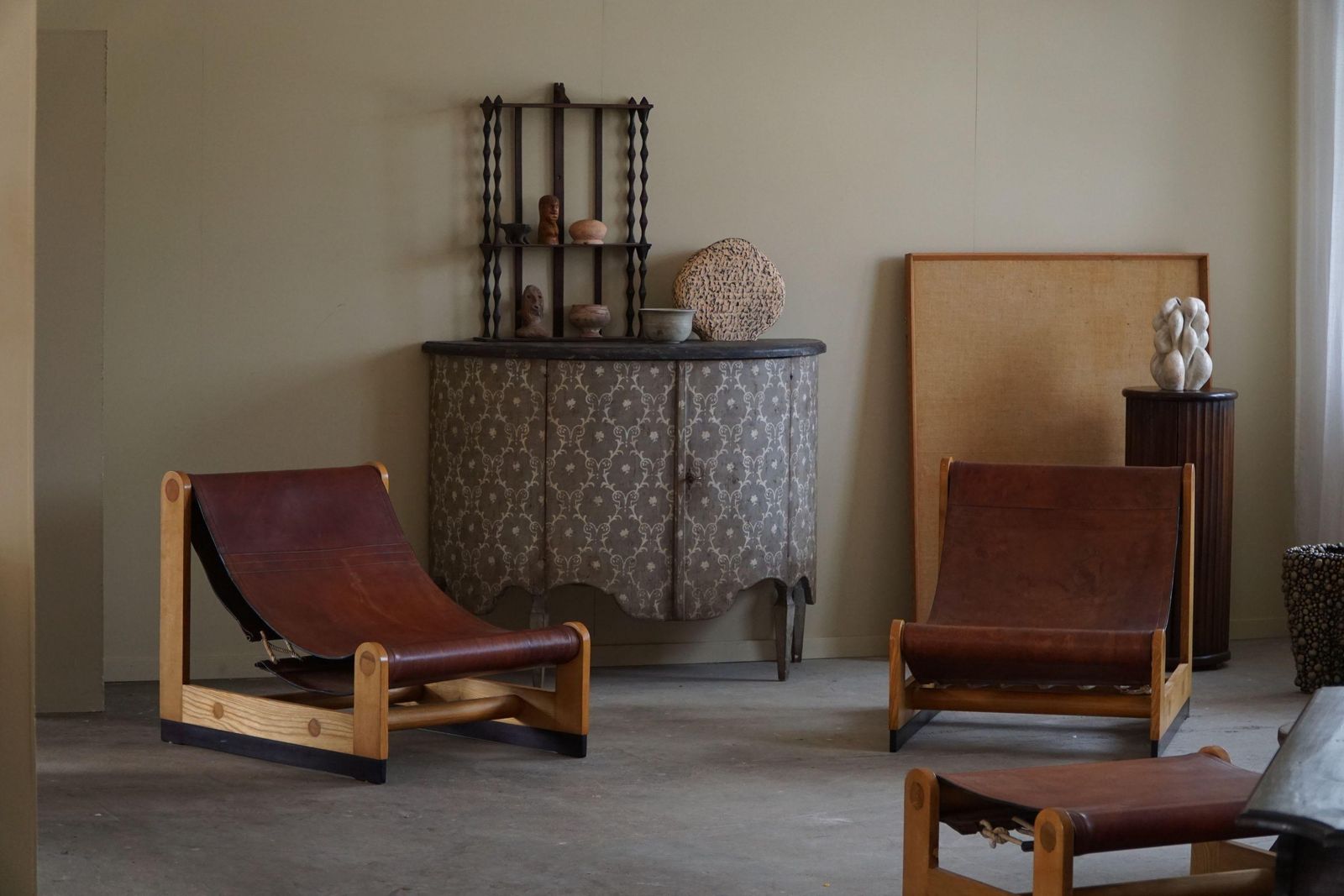 photo furniture Francesco Lucianetti, Lounge Chairs In Leather & Elm, Italian Modern, 1960s