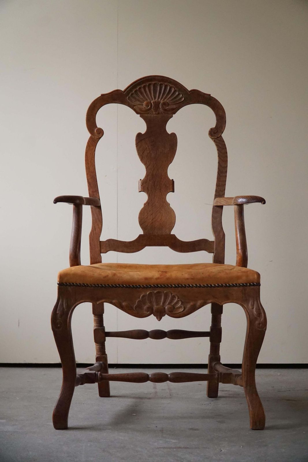 1292.0 Sculptural Vintage Armchair In Oak And Leather, Danish Modern, 1940s photo