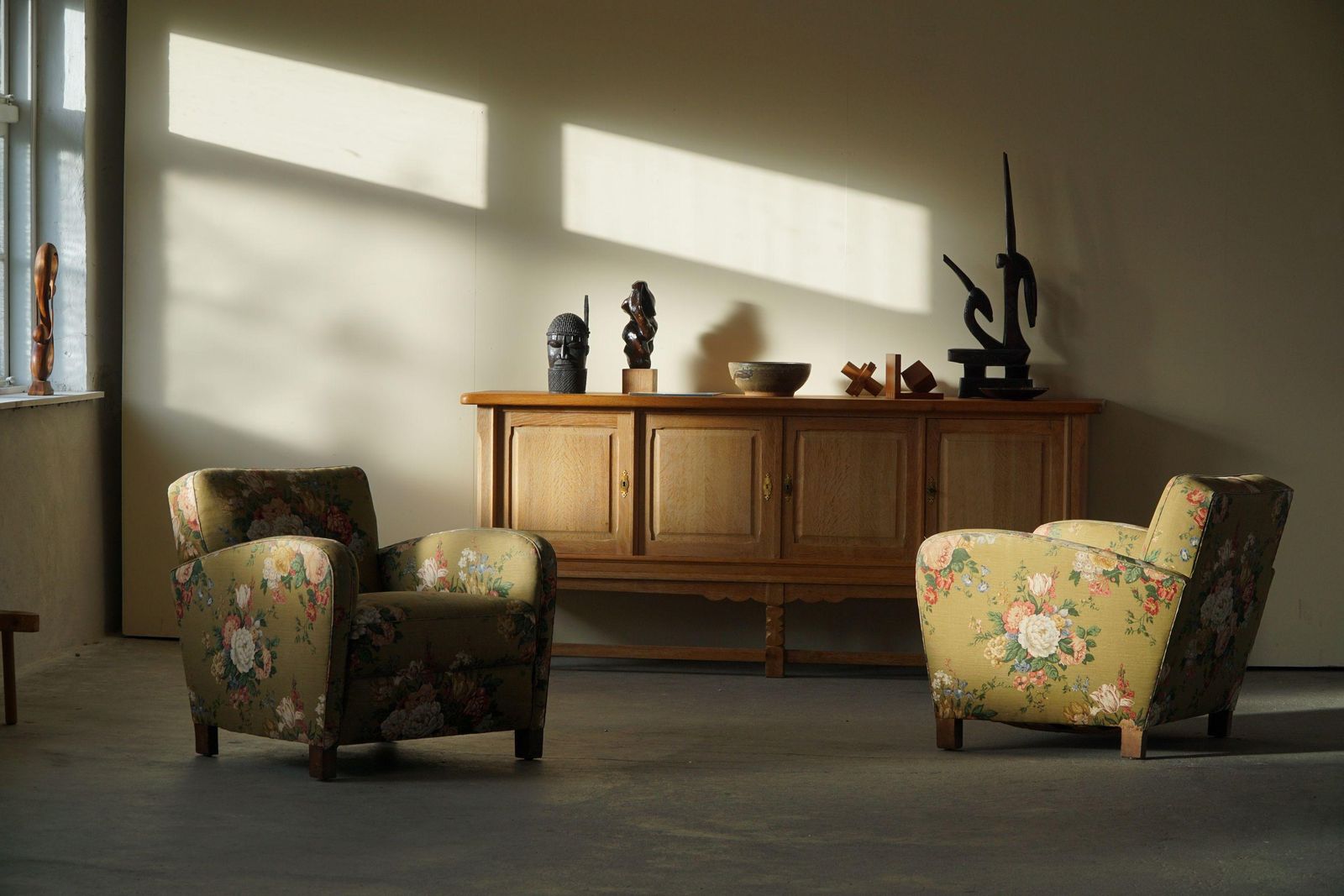 Danish Mordern Pair Of Curved Lounge Chairs, Original Fabric, Fritz Hansen, 1940 photo for sale