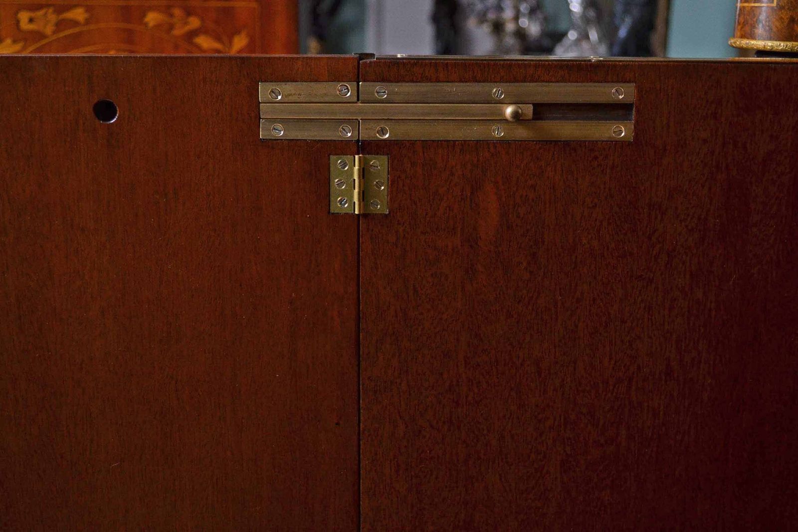 photo for sale Bespoke Inlaid Burr Walnut Tv Plasma Hi Fi Stereo Cabinet
