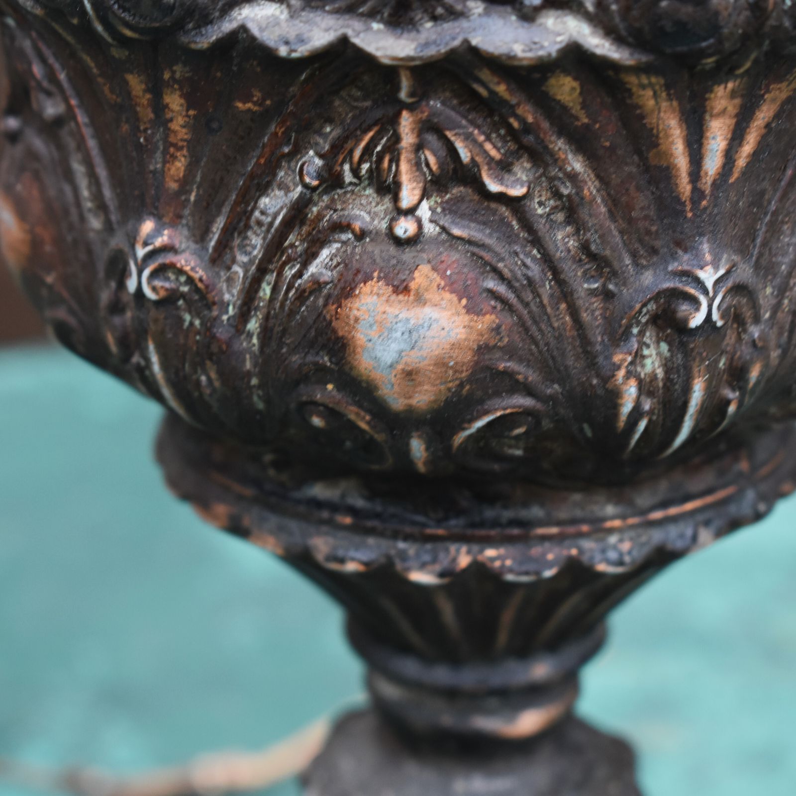 photo vinterior Antique Rocco Style Decorative Ornate Black Painted Spelter Faux Jug Ewer