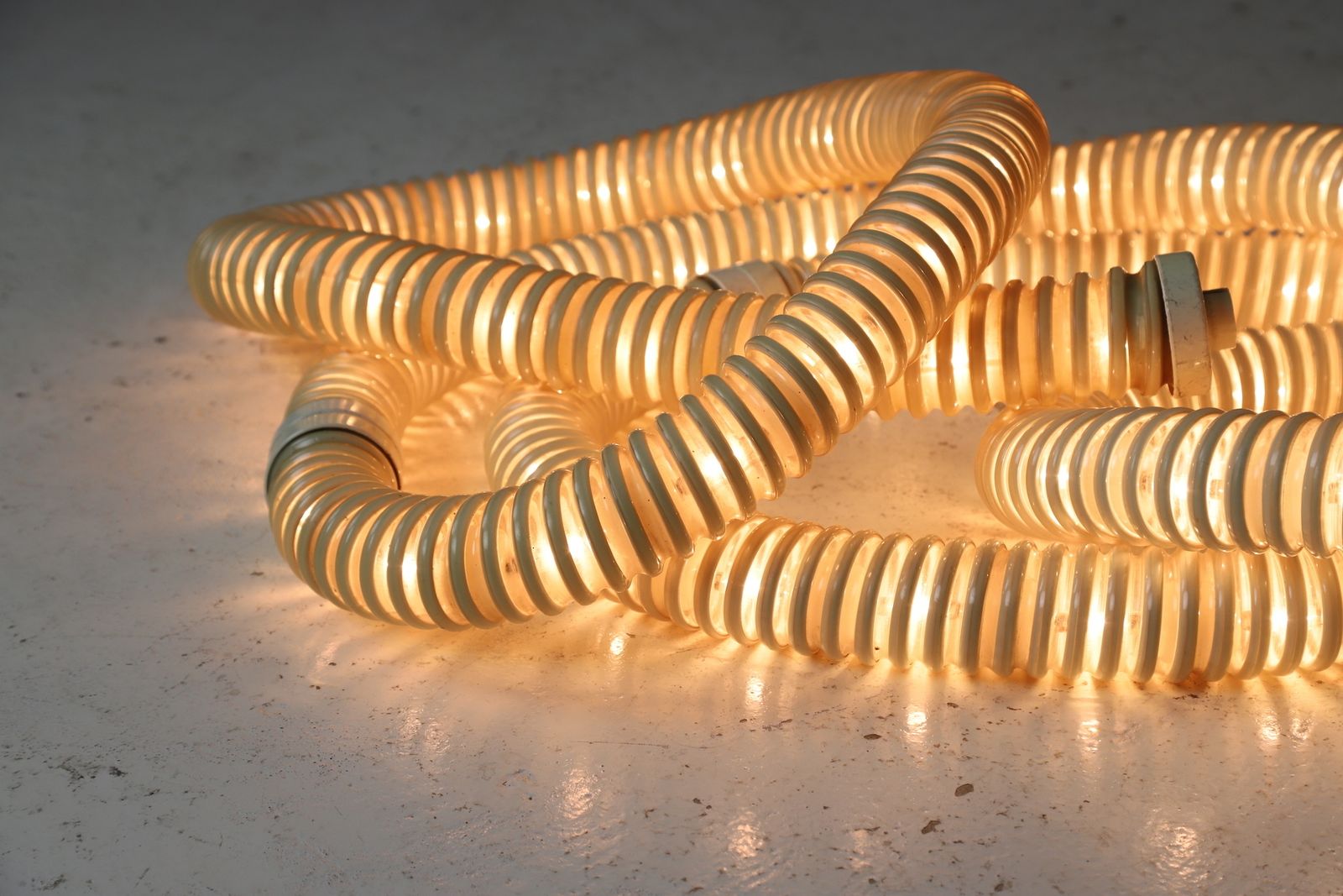 2998.0 Rare Livio Castiglioni & Gianfranco Frattini ‘Boalum’ Lamp photo