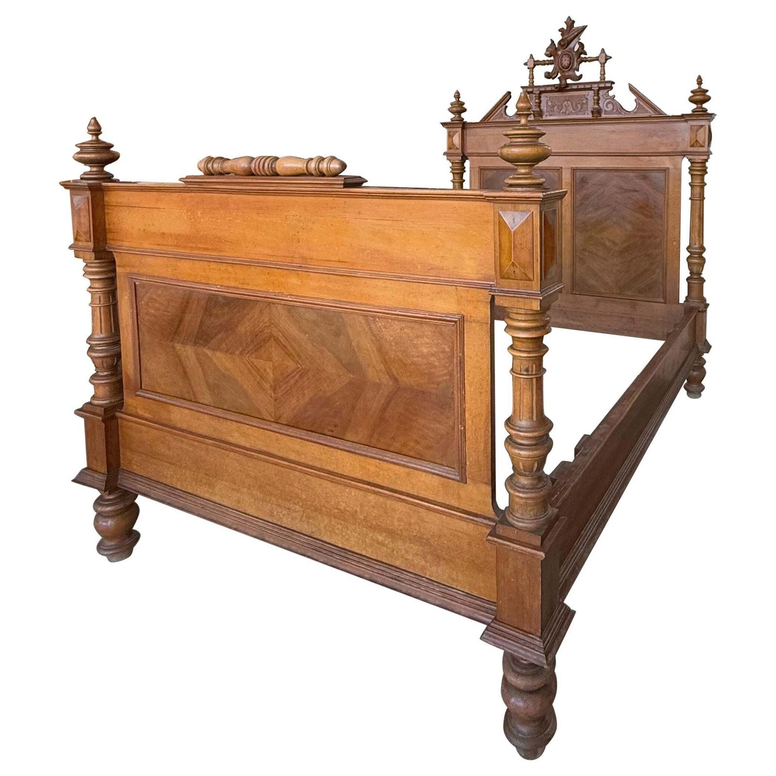 Cadre de lit d'époque de style Louis XVI en palissandre sculpté, Baroque