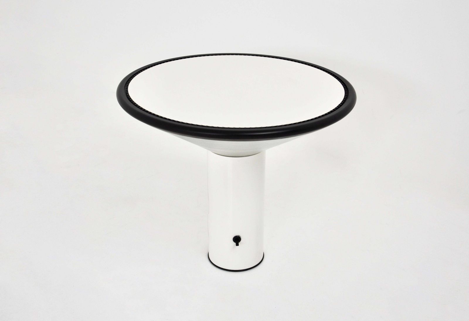 photo for sale "Noa" Table Lamp By Gianfranco Frattini For Luci Italia, 1980s