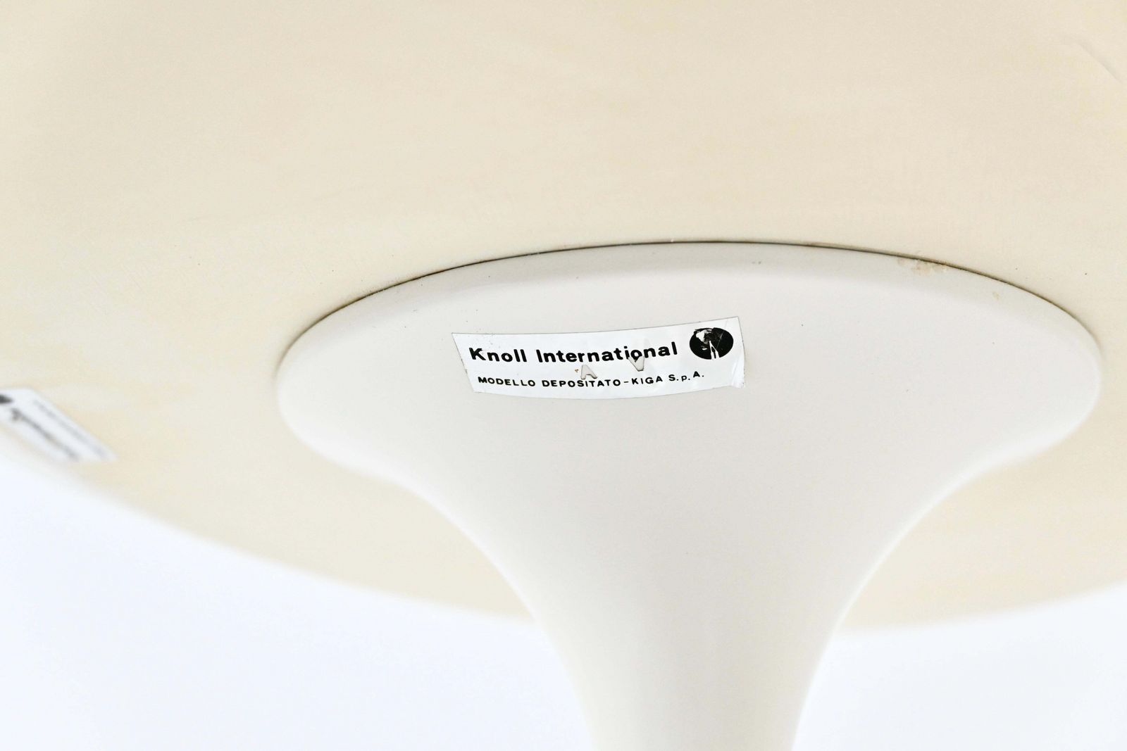 photo furniture Side Table By Eero Saarinen For Knoll International, 1960s