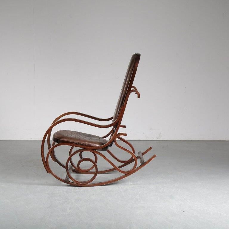 photo for sale 1970s Rocking Chair By Luigi Crassevig From Italy