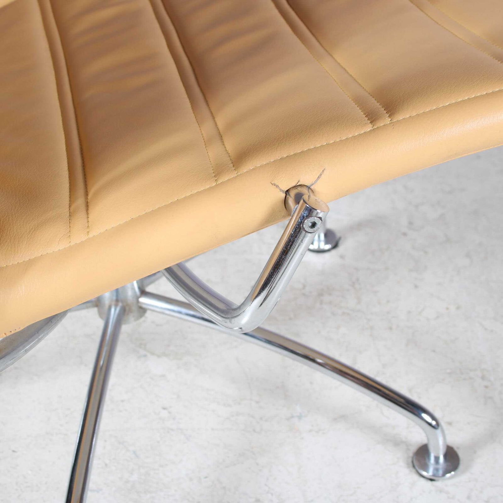 photo for sale 1980s “Sas” Chair By Jens Ammudsen For Fritz Hansen, Denmark
