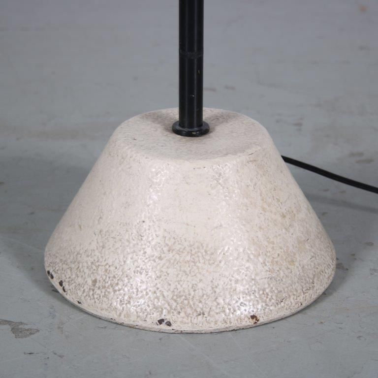 Gino Sarfatti Floor Lamp For Arteluce Italy 1950 photo for sale