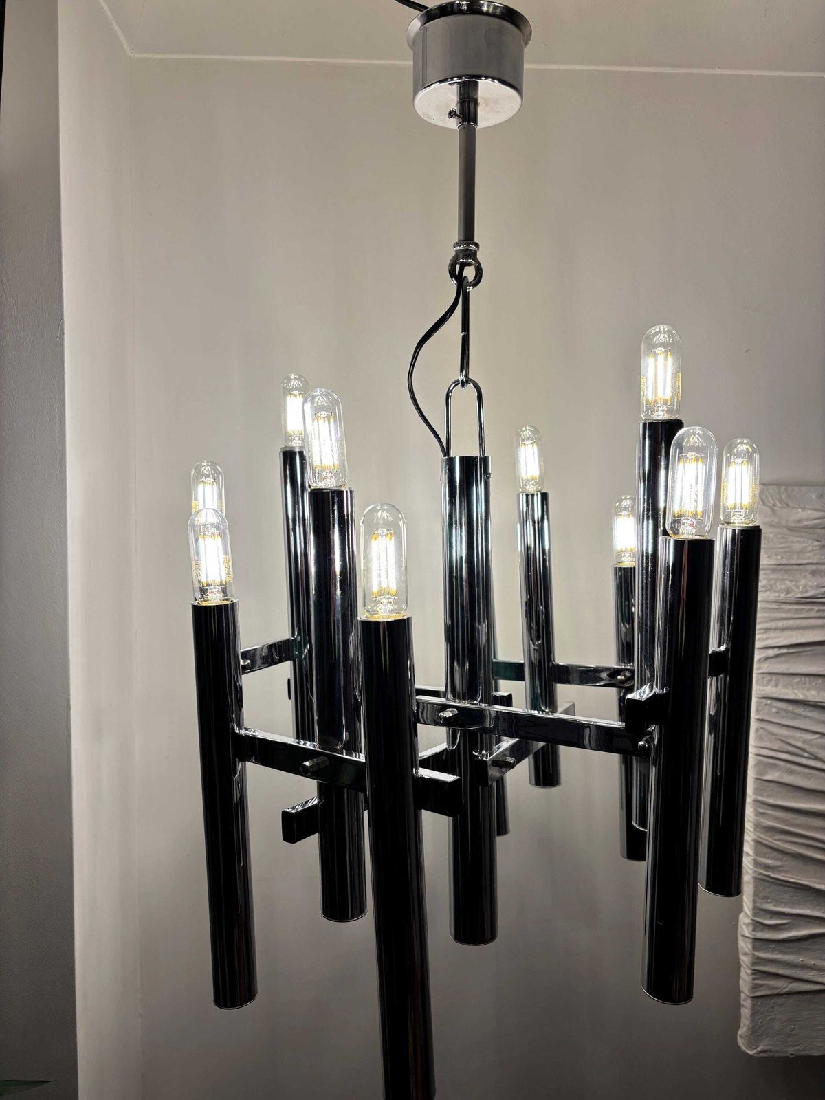 Iconic Mid Century Italian 12 Bulbs Chandelier By Gaetano Sciolari For Lightolier, 1970's photo vintage