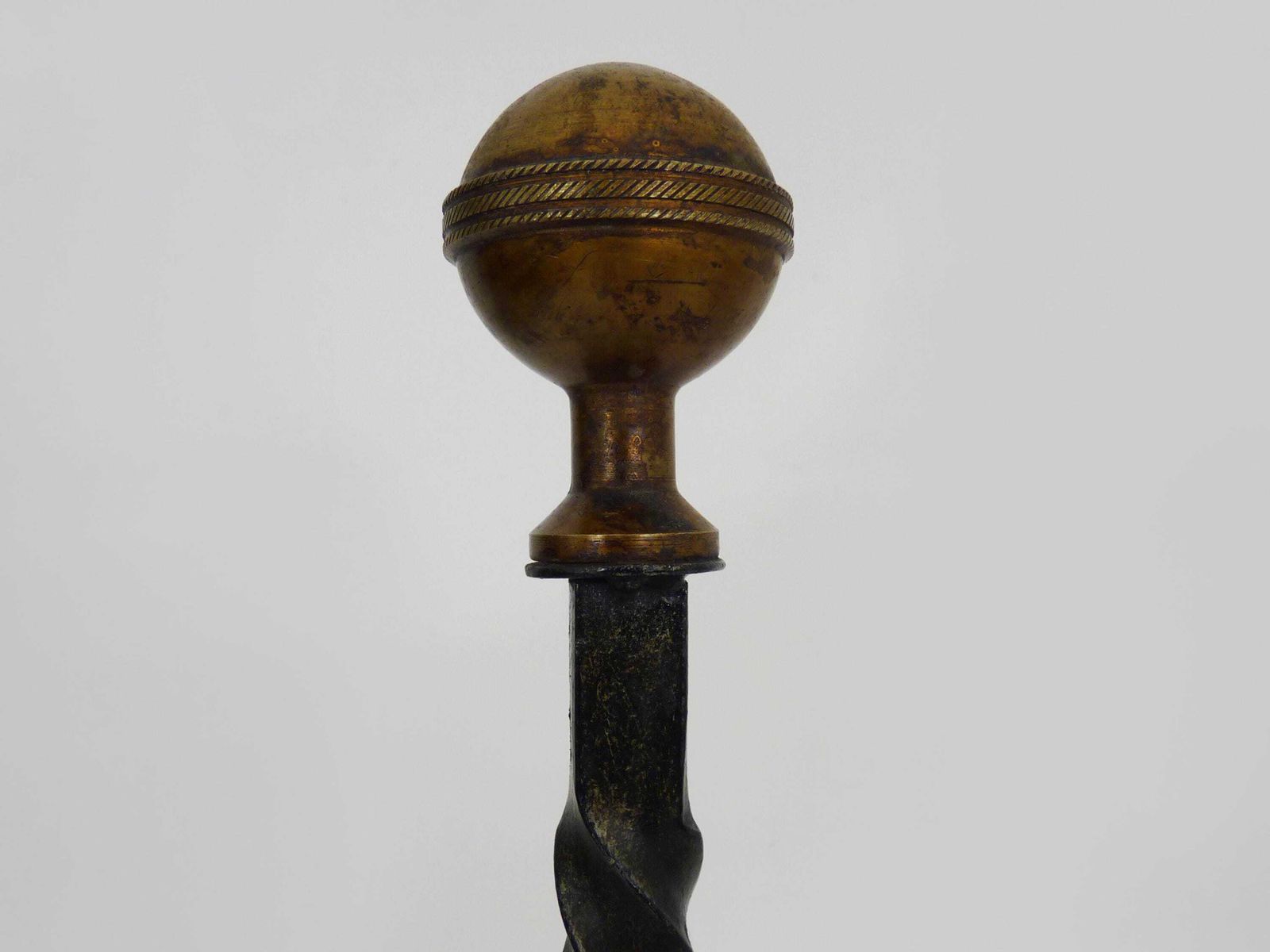 Groot Paar Smeedijzeren Haardbokkken Met Messing Ballen. Frankrijk, 19e Eeuw. photo buy