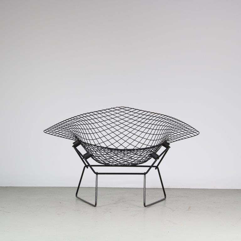 photo furniture Harry Bertoia “Big Diamond” Chair For Knoll International, USA 1960