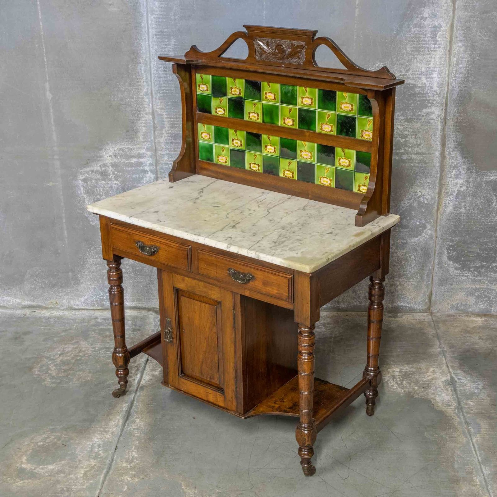 photo for sale Late Victorian Mahogany Washstand