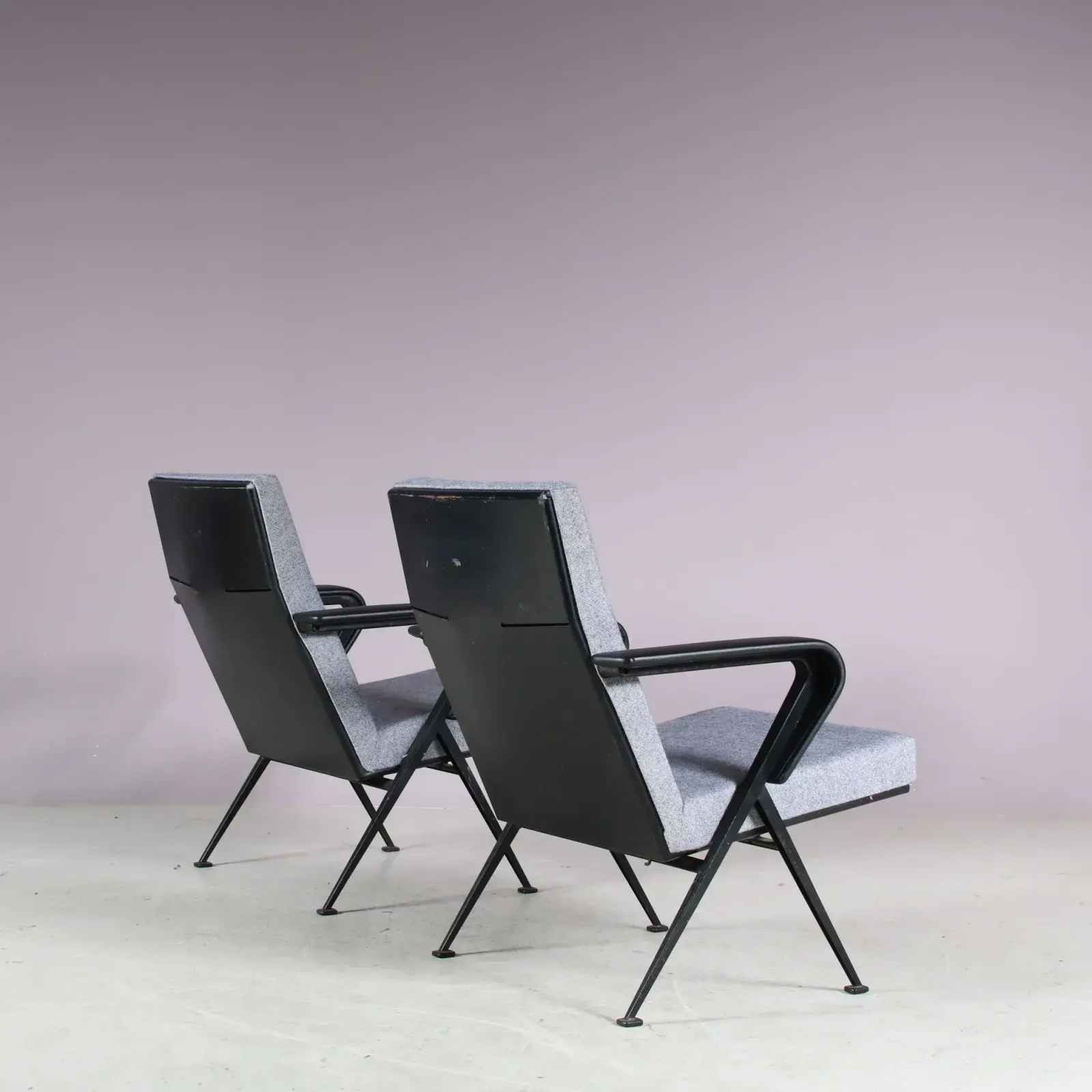 1960s Pair Of “Repose” Chairs By Friso Kramer For Ahrend De Cirkel, Netherlands photo vinterior