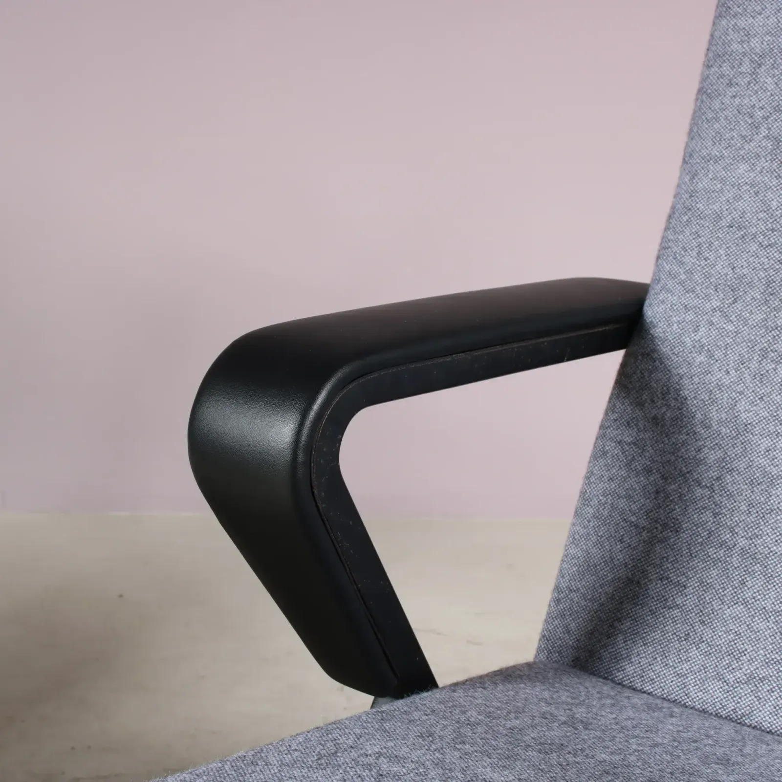1960s Pair Of “Repose” Chairs By Friso Kramer For Ahrend De Cirkel, Netherlands photo buy