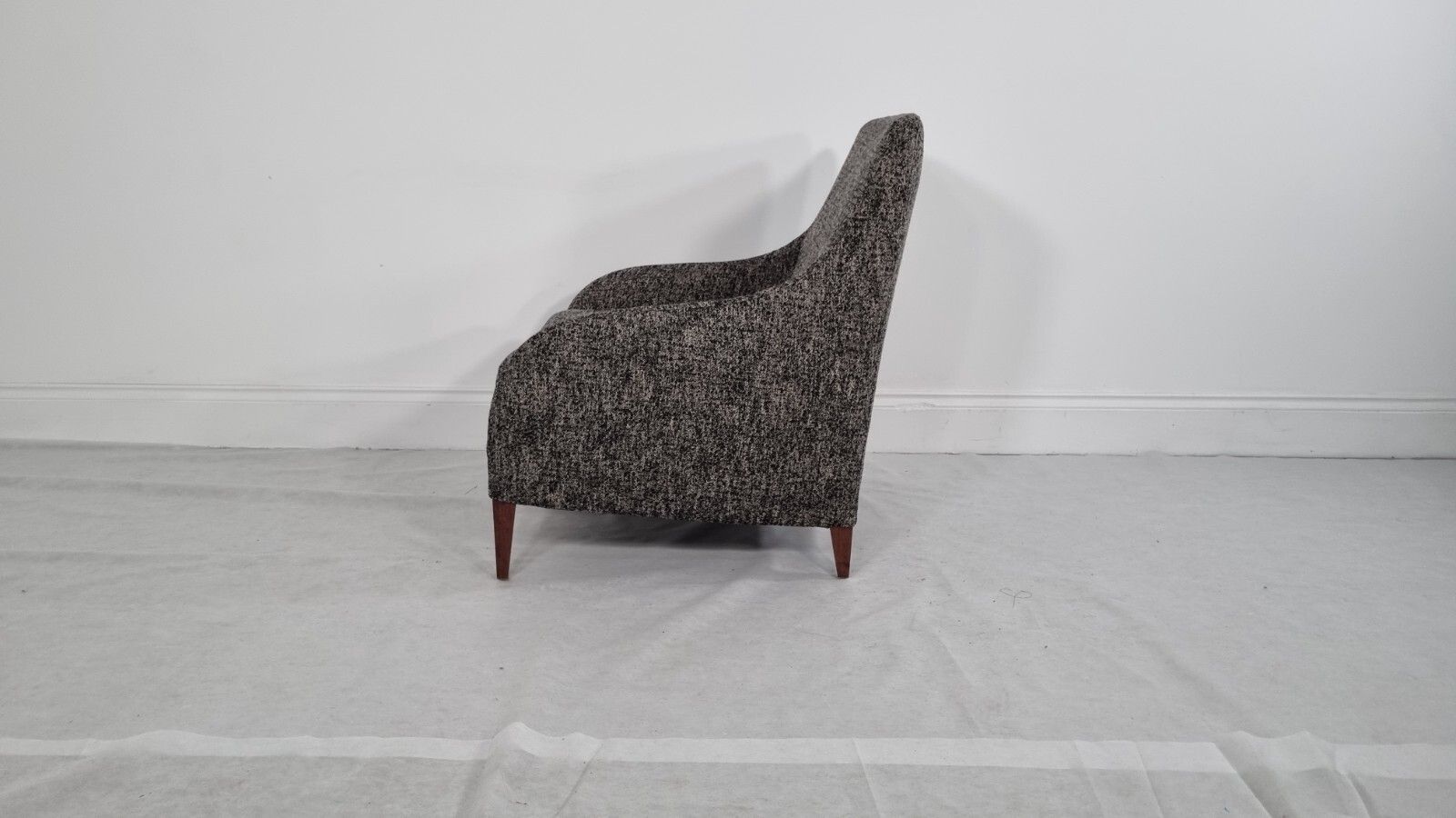 photo furniture Bb Italia Florence F3 Armchair In Black And Honey Weave In Immaculate Condition