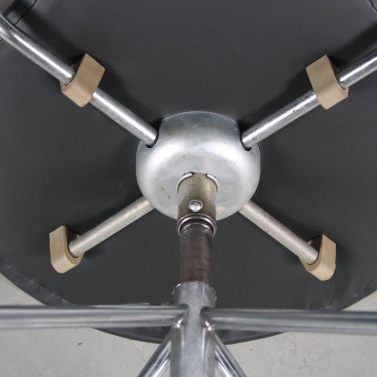 1950s “3217” Swivel Desk Chair By Arne Jacobsen For Fritz Hansen, Denmark photo 2390.0
